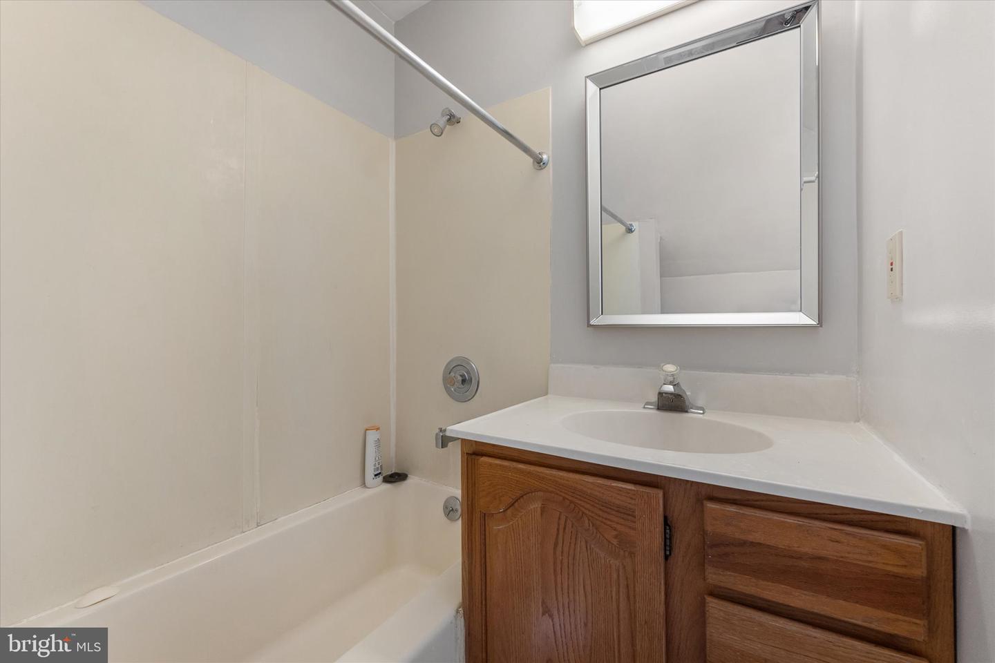 220 WOLFE ST, WINCHESTER, Virginia 22601, 4 Bedrooms Bedrooms, ,2 BathroomsBathrooms,Residential,For sale,220 WOLFE ST,VAWI2007506 MLS # VAWI2007506