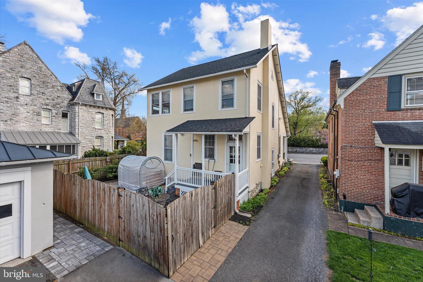 220 WOLFE ST, WINCHESTER, Virginia 22601, 4 Bedrooms Bedrooms, ,2 BathroomsBathrooms,Residential,For sale,220 WOLFE ST,VAWI2007506 MLS # VAWI2007506