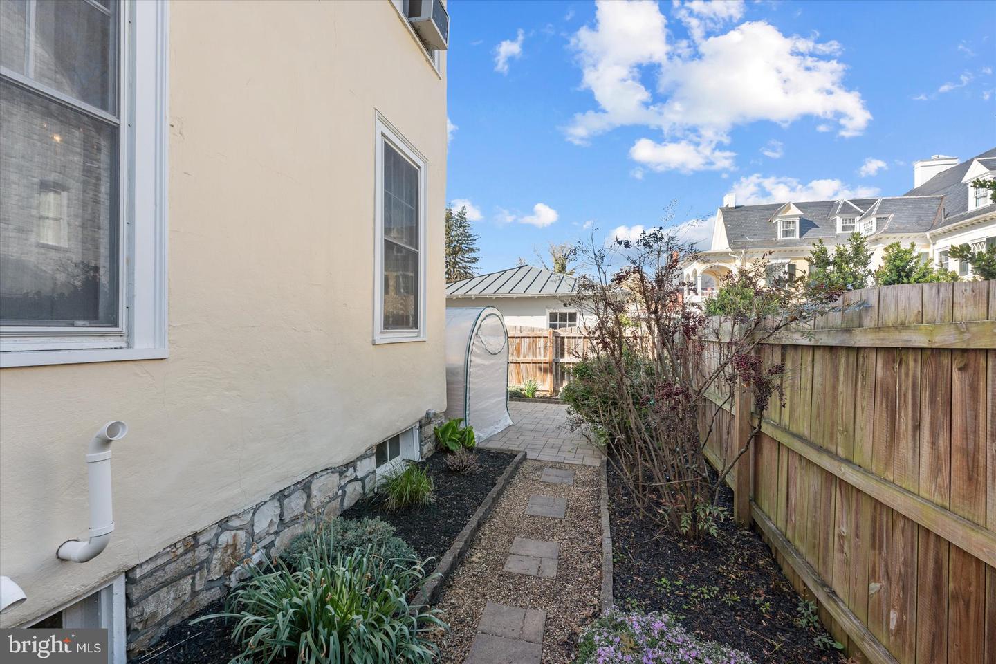 220 WOLFE ST, WINCHESTER, Virginia 22601, 4 Bedrooms Bedrooms, ,2 BathroomsBathrooms,Residential,For sale,220 WOLFE ST,VAWI2007506 MLS # VAWI2007506