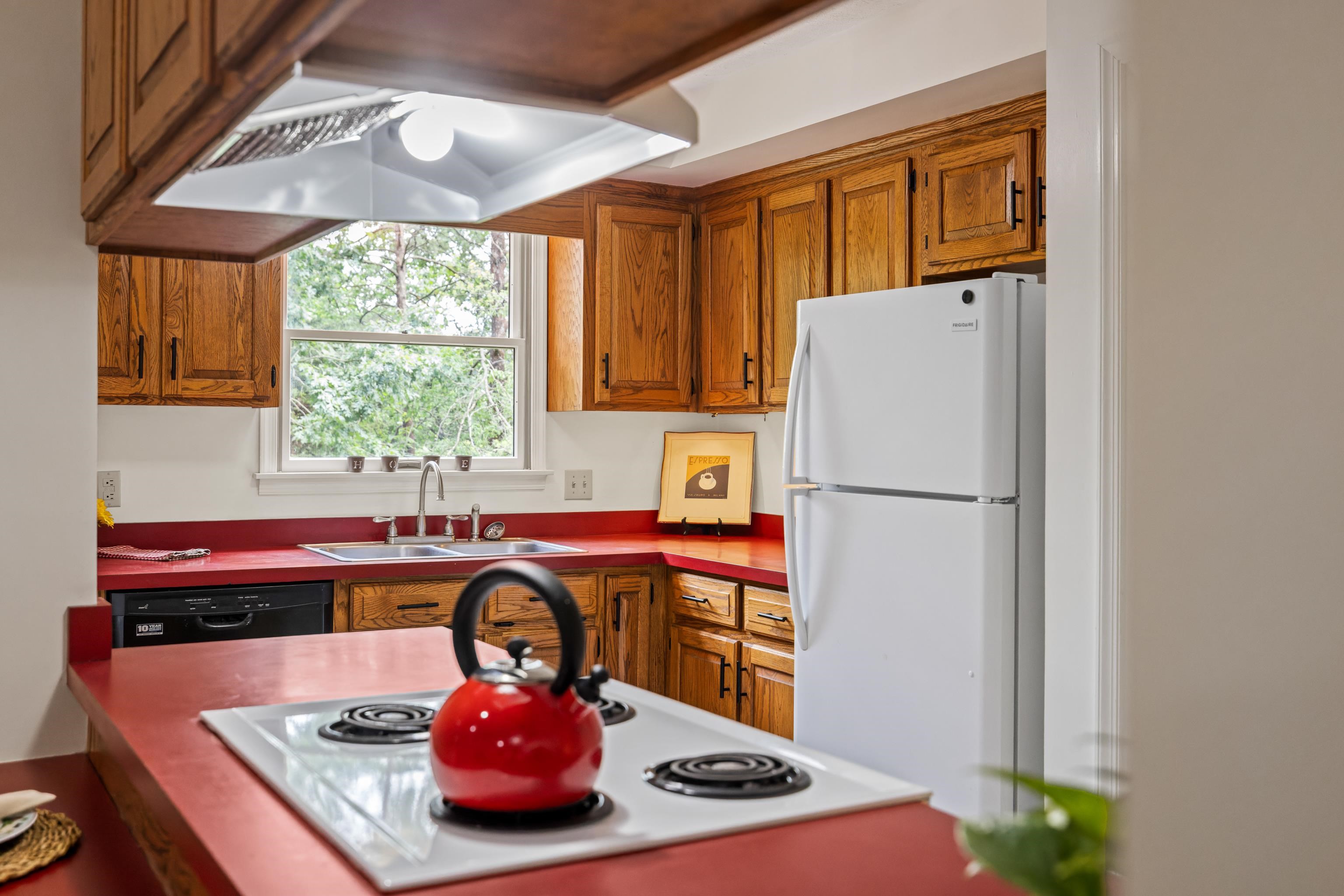 409 THOMAS ST, STAUNTON, Virginia 24401, 4 Bedrooms Bedrooms, ,3 BathroomsBathrooms,Residential,409 THOMAS ST,665143 MLS # 665143