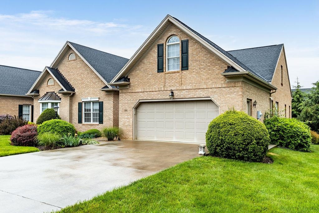 101 JASPER LN, WAYNESBORO, Virginia 22980, 3 Bedrooms Bedrooms, ,3 BathroomsBathrooms,Residential,101 JASPER LN,665150 MLS # 665150