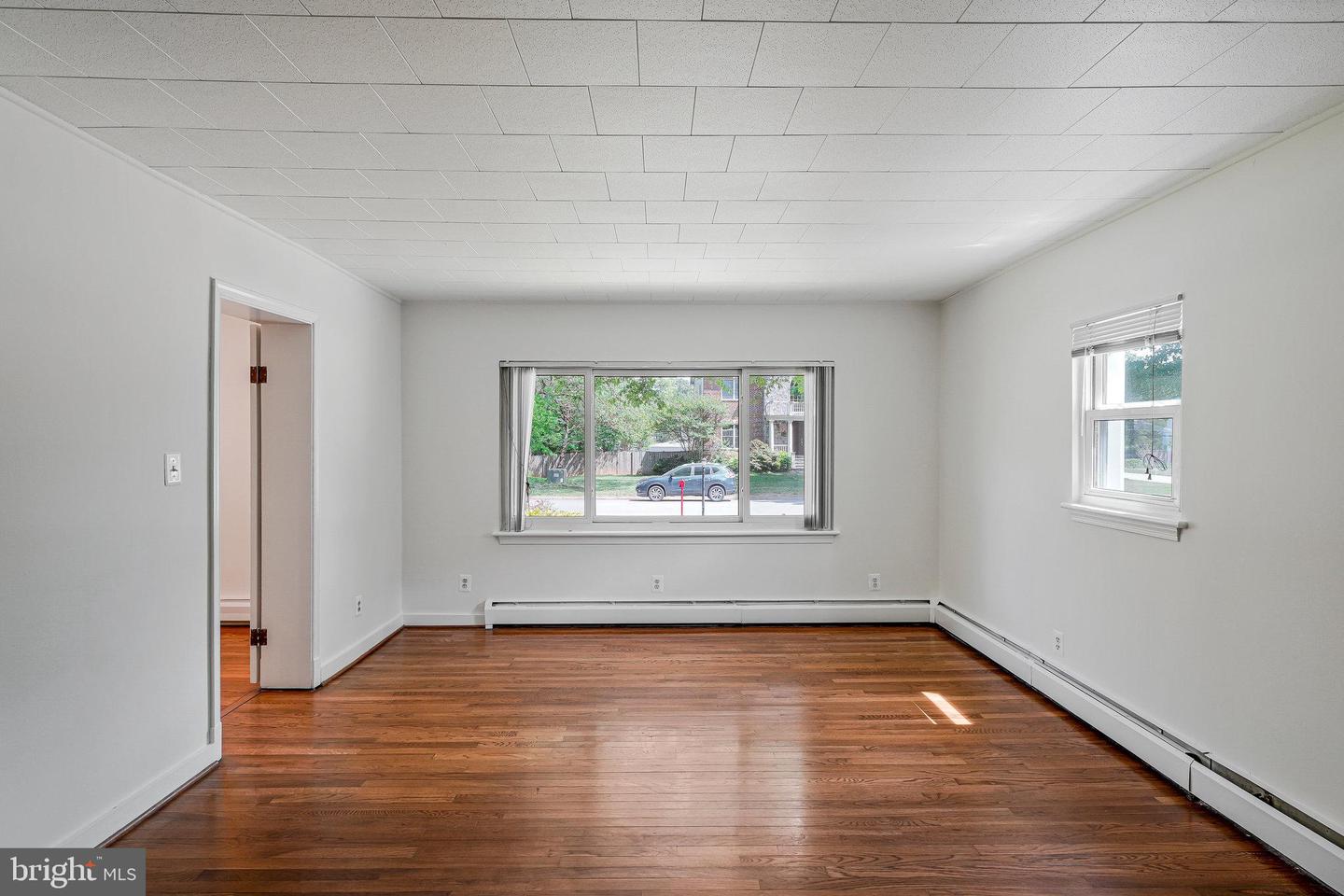 8808 OAK LEAF DR, ALEXANDRIA, Virginia 22309, 4 Bedrooms Bedrooms, ,1 BathroomBathrooms,Residential,For sale,8808 OAK LEAF DR,VAFX2233554 MLS # VAFX2233554
