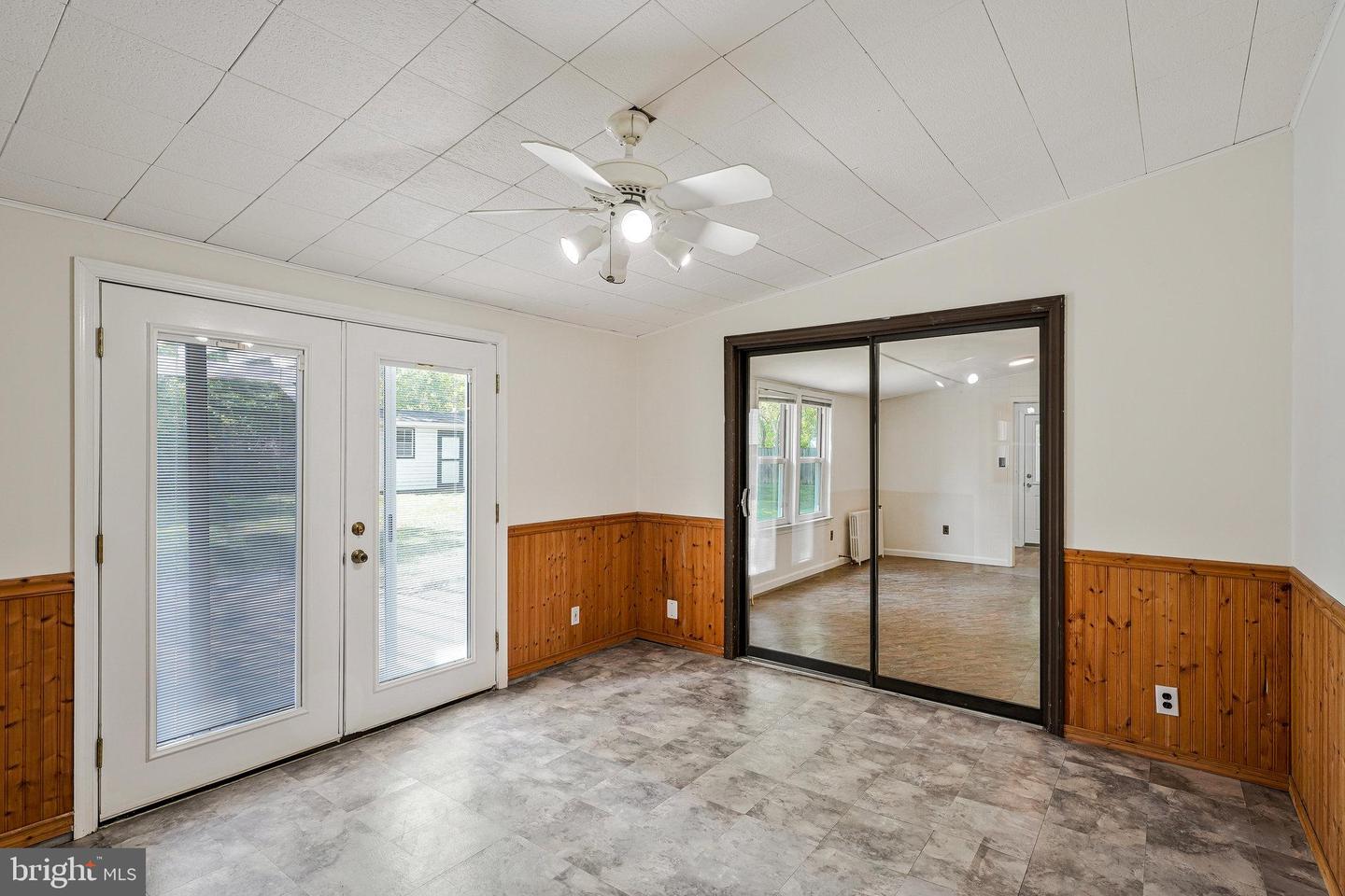 8808 OAK LEAF DR, ALEXANDRIA, Virginia 22309, 4 Bedrooms Bedrooms, ,1 BathroomBathrooms,Residential,For sale,8808 OAK LEAF DR,VAFX2233554 MLS # VAFX2233554