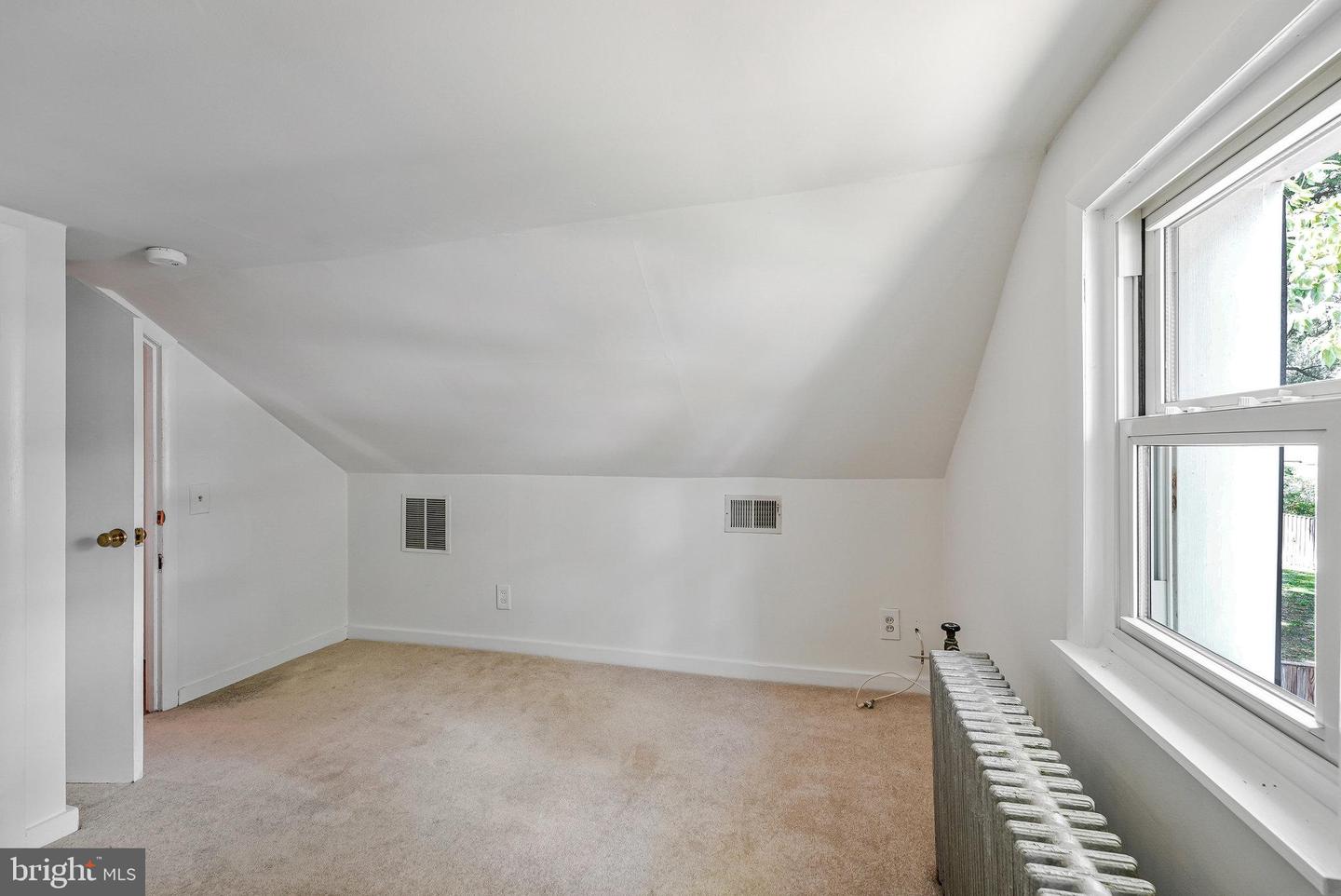 8808 OAK LEAF DR, ALEXANDRIA, Virginia 22309, 4 Bedrooms Bedrooms, ,1 BathroomBathrooms,Residential,For sale,8808 OAK LEAF DR,VAFX2233554 MLS # VAFX2233554