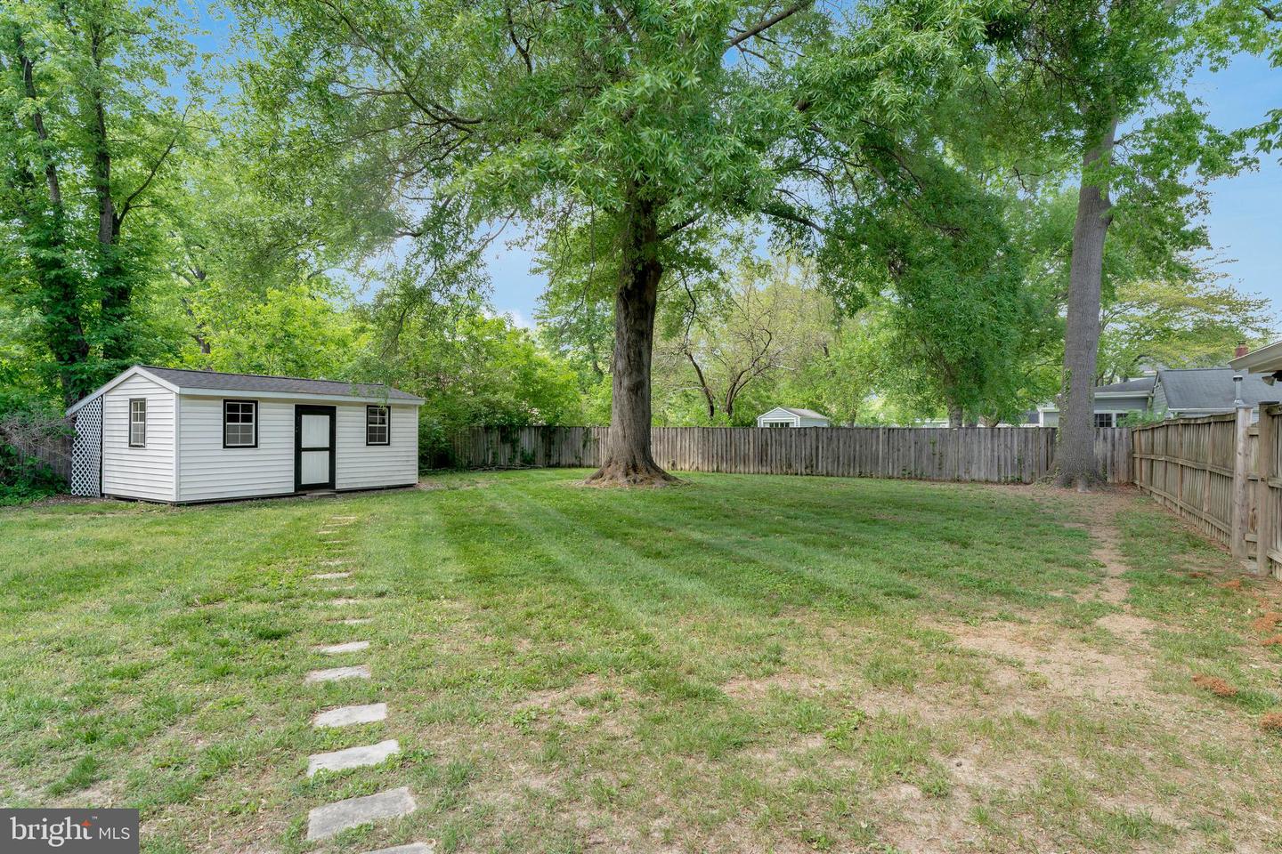 8808 OAK LEAF DR, ALEXANDRIA, Virginia 22309, 4 Bedrooms Bedrooms, ,1 BathroomBathrooms,Residential,For sale,8808 OAK LEAF DR,VAFX2233554 MLS # VAFX2233554