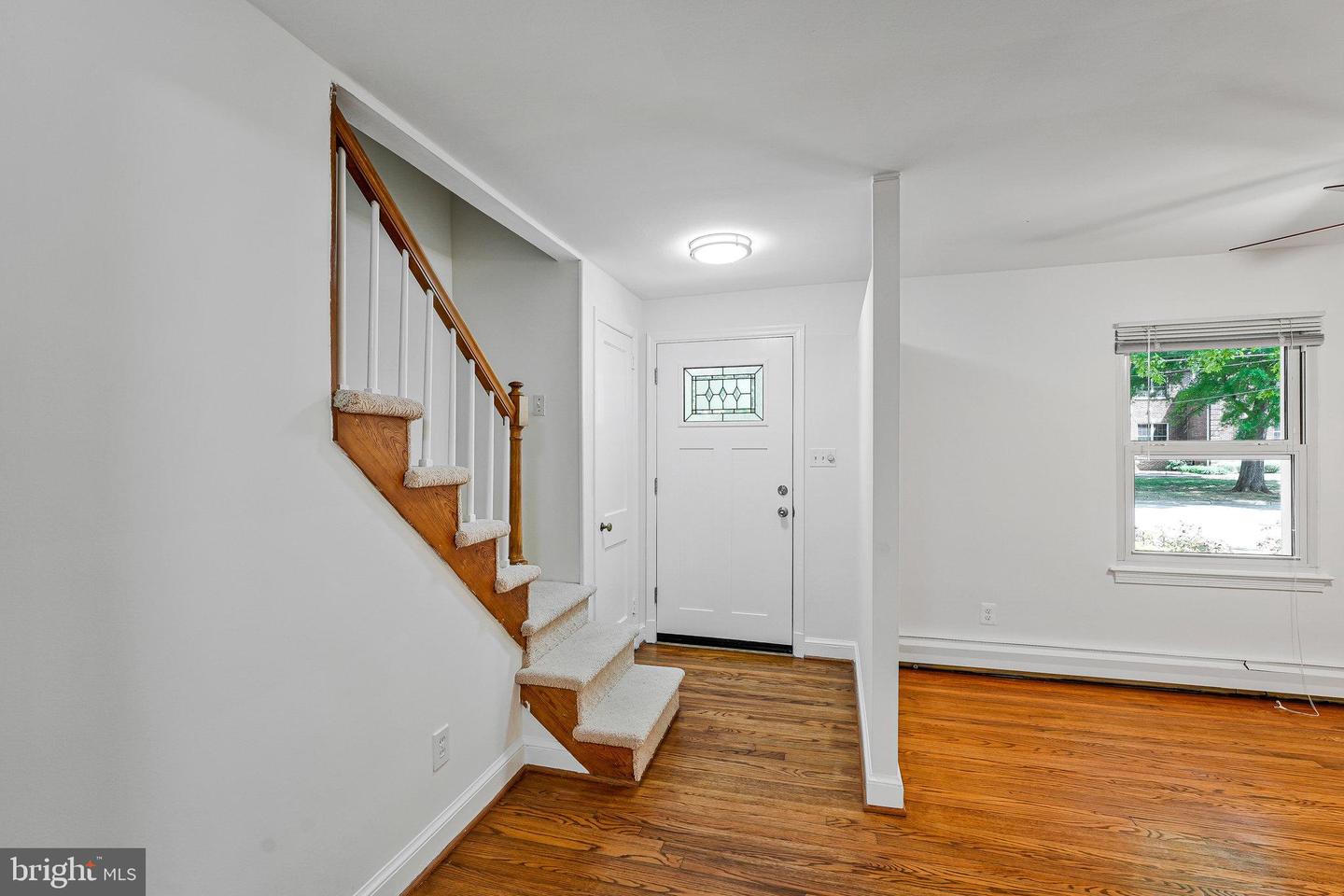 8808 OAK LEAF DR, ALEXANDRIA, Virginia 22309, 4 Bedrooms Bedrooms, ,1 BathroomBathrooms,Residential,For sale,8808 OAK LEAF DR,VAFX2233554 MLS # VAFX2233554