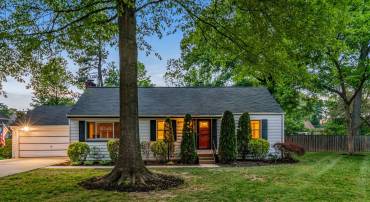 8808 OAK LEAF DR, ALEXANDRIA, Virginia 22309, 4 Bedrooms Bedrooms, ,1 BathroomBathrooms,Residential,For sale,8808 OAK LEAF DR,VAFX2233554 MLS # VAFX2233554