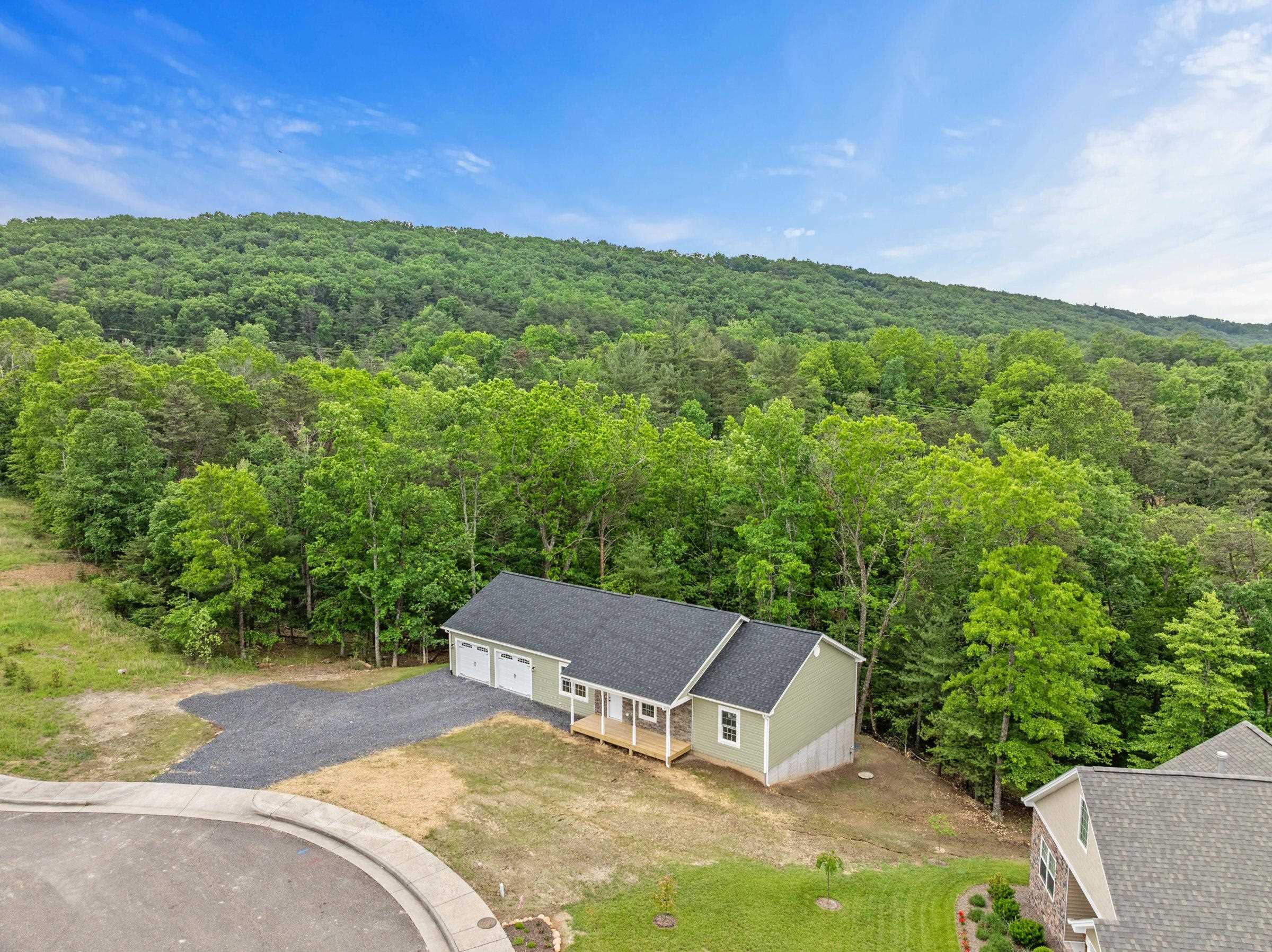 201 CREEK VALLEY DR, BASYE, Virginia 22810, 3 Bedrooms Bedrooms, ,2 BathroomsBathrooms,Residential,201 CREEK VALLEY DR,665155 MLS # 665155