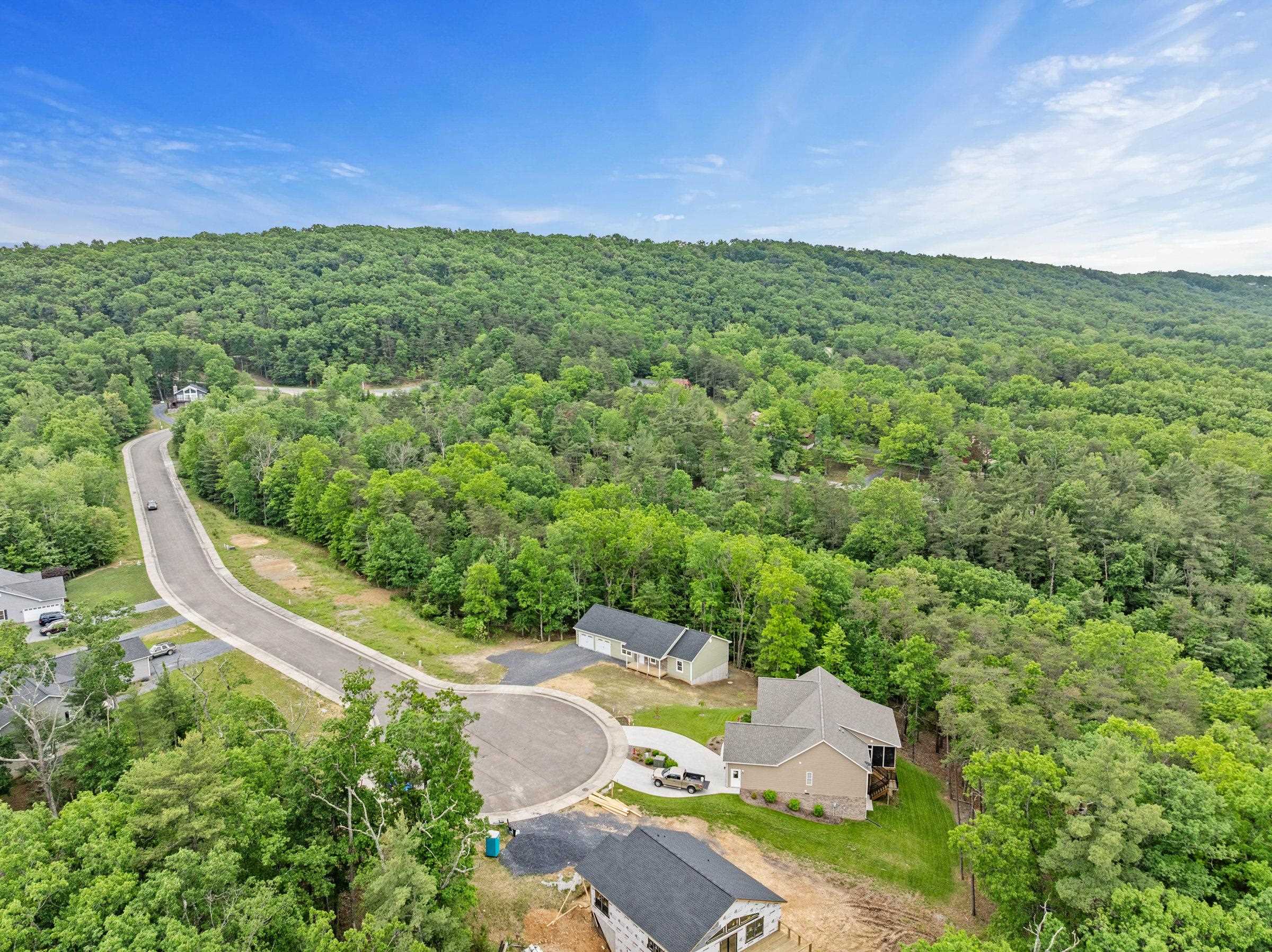 201 CREEK VALLEY DR, BASYE, Virginia 22810, 3 Bedrooms Bedrooms, ,2 BathroomsBathrooms,Residential,201 CREEK VALLEY DR,665155 MLS # 665155