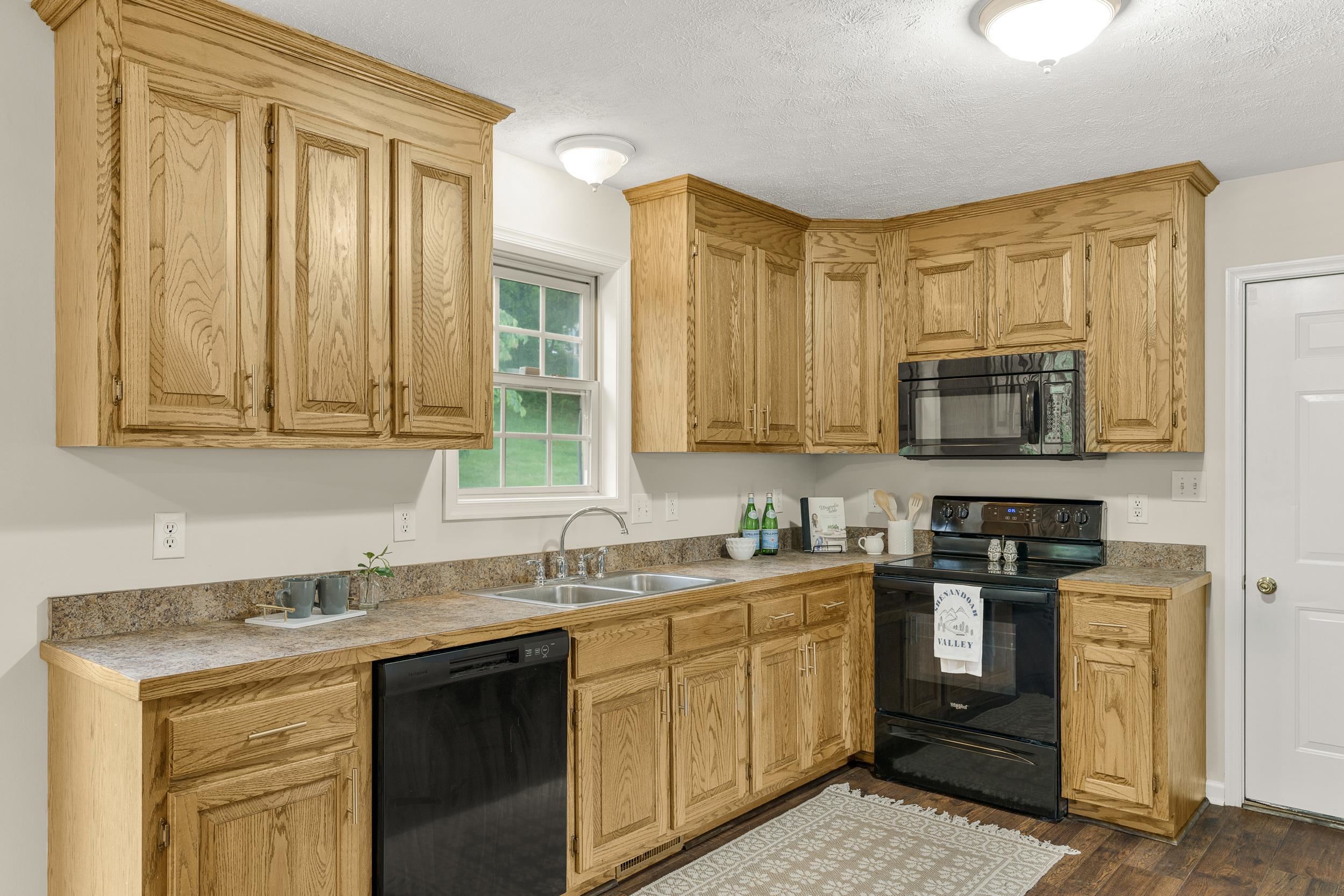 740 CONFEDERACY DR, PENN LAIRD, Virginia 22846, 3 Bedrooms Bedrooms, ,2 BathroomsBathrooms,Residential,740 CONFEDERACY DR,665156 MLS # 665156