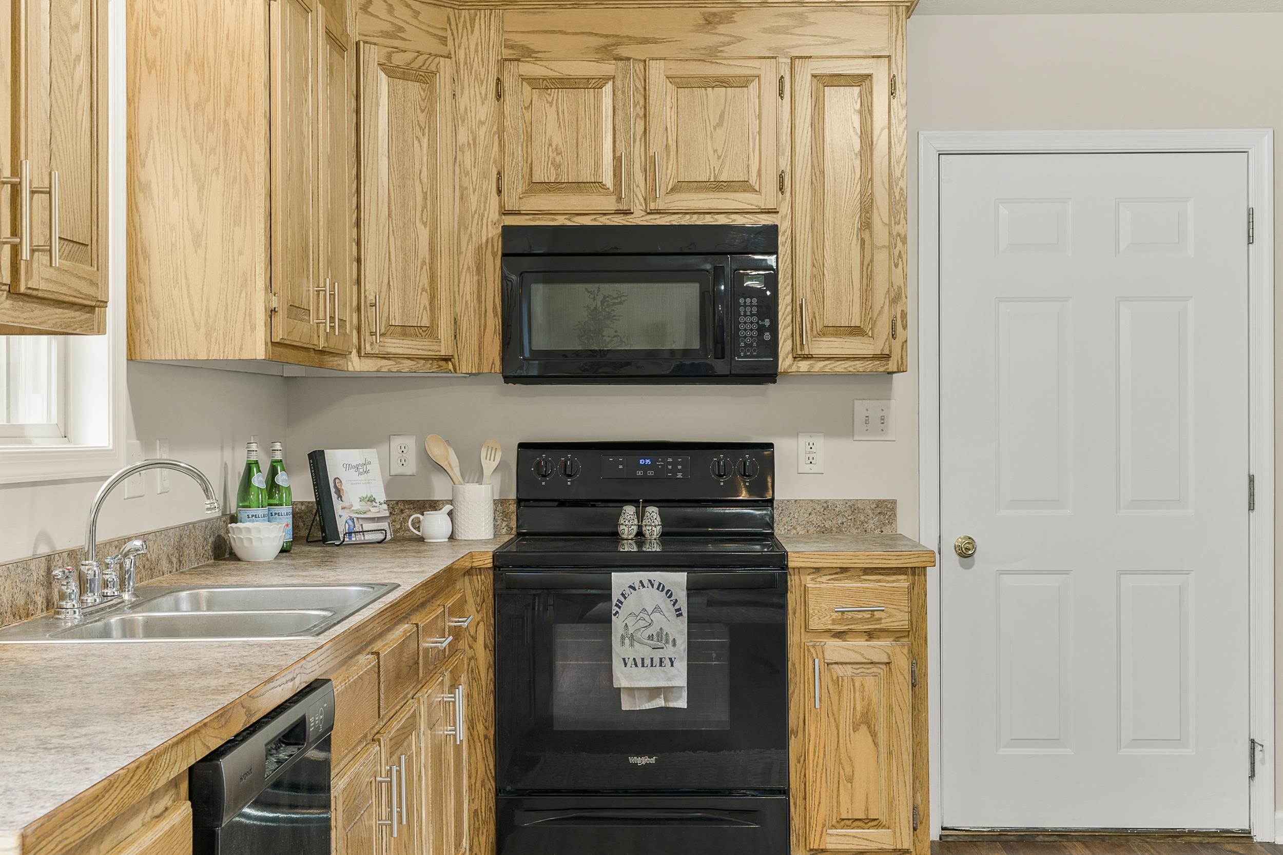 740 CONFEDERACY DR, PENN LAIRD, Virginia 22846, 3 Bedrooms Bedrooms, ,2 BathroomsBathrooms,Residential,740 CONFEDERACY DR,665156 MLS # 665156