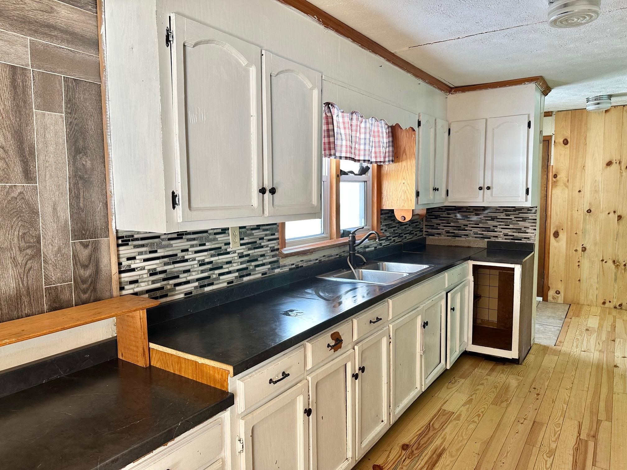 60 OAK ST, CRAIGSVILLE, Virginia 24430, 3 Bedrooms Bedrooms, ,2 BathroomsBathrooms,Residential,Bank owned property sold AS IS CONDITION,60 OAK ST,665157 MLS # 665157