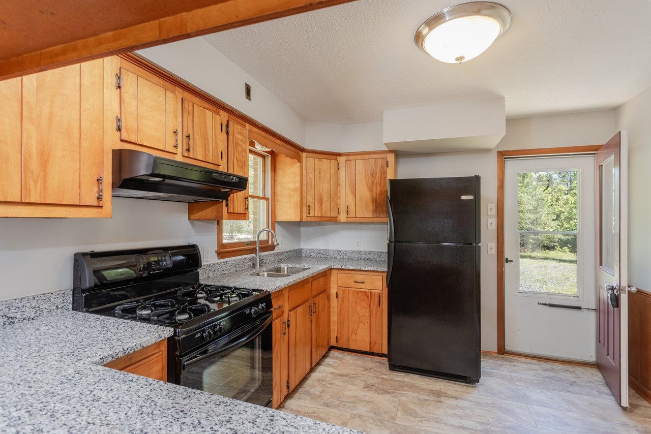 128 WALTER LN, FORT VALLEY, Virginia 22652, 4 Bedrooms Bedrooms, ,2 BathroomsBathrooms,Residential,128 WALTER LN,665159 MLS # 665159