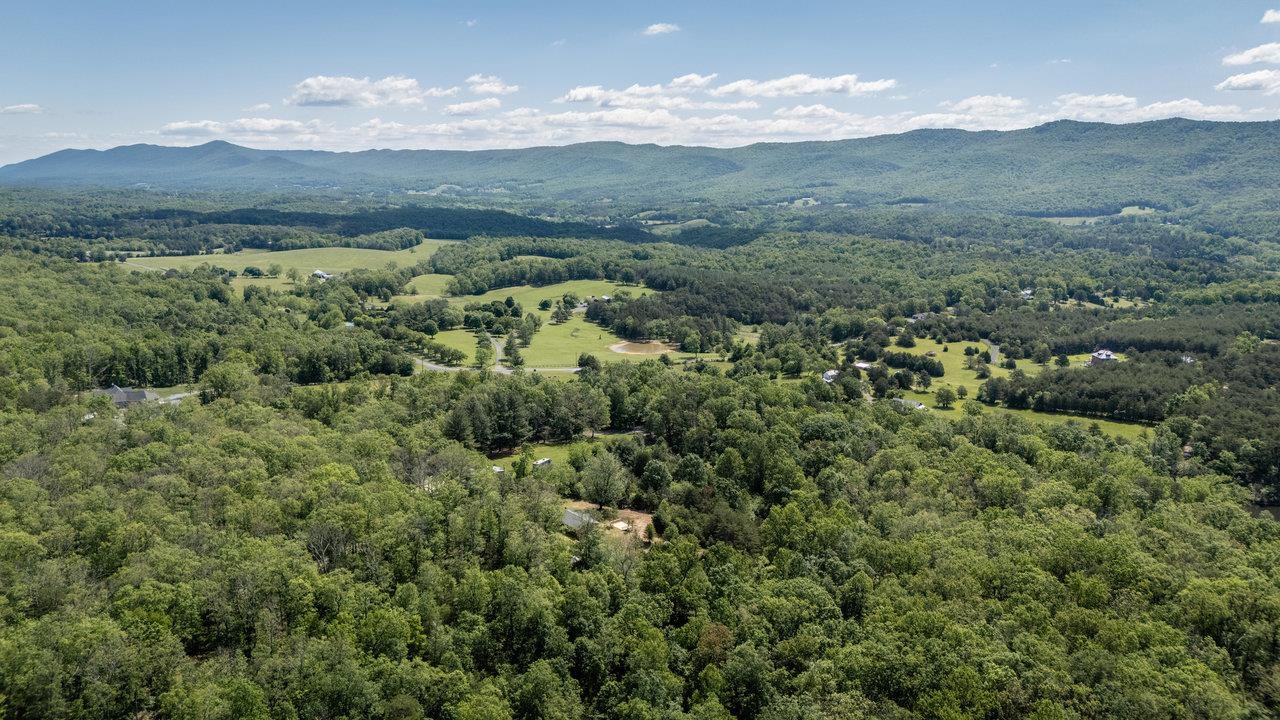 128 WALTER LN, FORT VALLEY, Virginia 22652, 4 Bedrooms Bedrooms, ,2 BathroomsBathrooms,Residential,128 WALTER LN,665159 MLS # 665159