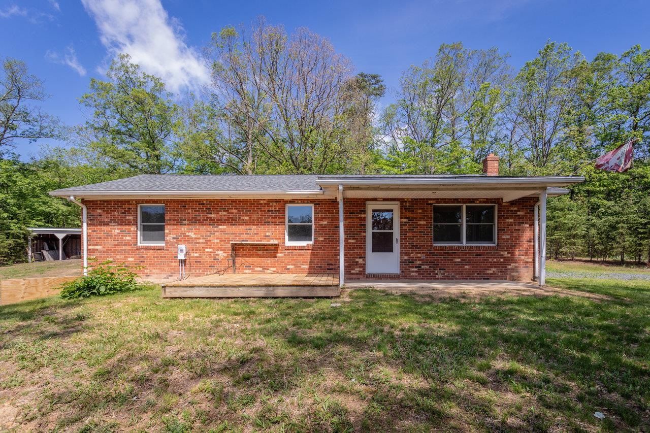 128 WALTER LN, FORT VALLEY, Virginia 22652, 4 Bedrooms Bedrooms, ,2 BathroomsBathrooms,Residential,128 WALTER LN,665159 MLS # 665159