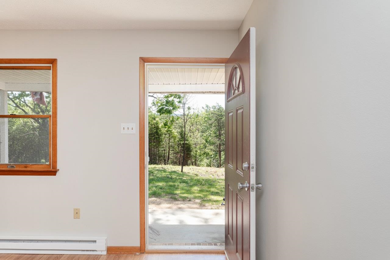 128 WALTER LN, FORT VALLEY, Virginia 22652, 4 Bedrooms Bedrooms, ,2 BathroomsBathrooms,Residential,128 WALTER LN,665159 MLS # 665159