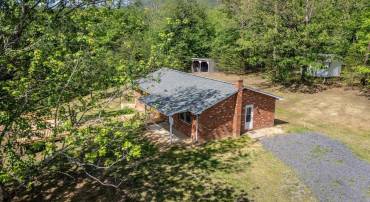 128 WALTER LN, FORT VALLEY, Virginia 22652, 4 Bedrooms Bedrooms, ,2 BathroomsBathrooms,Residential,128 WALTER LN,665159 MLS # 665159