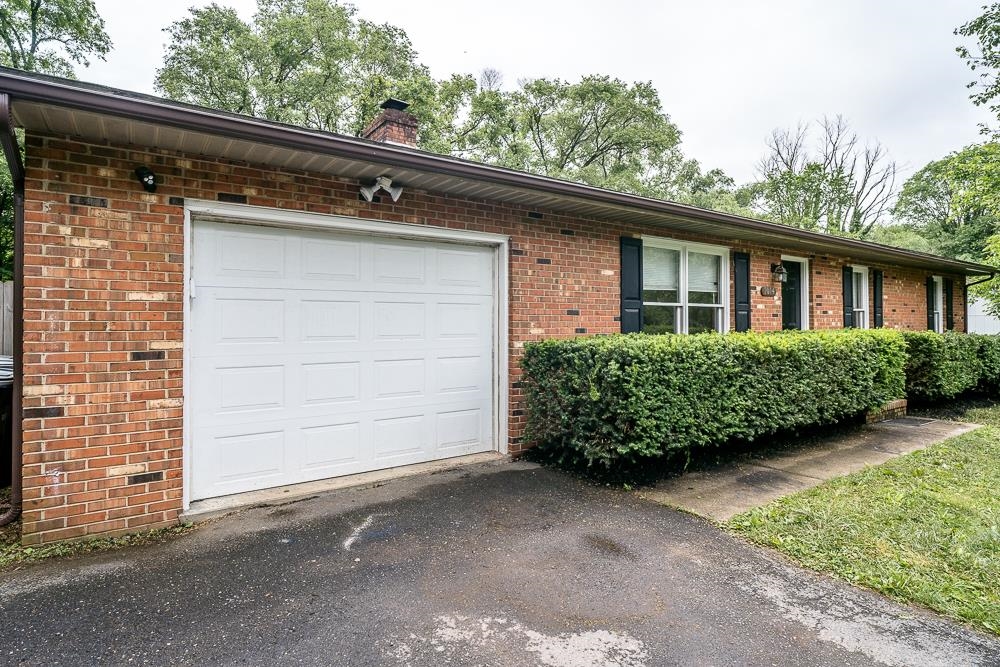 1014 PAUL ST, HARRISONBURG, Virginia 22802, 3 Bedrooms Bedrooms, ,2 BathroomsBathrooms,Residential,1014 PAUL ST,665162 MLS # 665162
