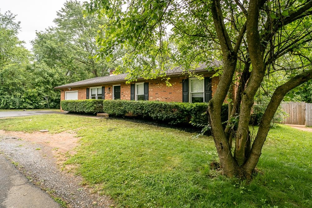 1014 PAUL ST, HARRISONBURG, Virginia 22802, 3 Bedrooms Bedrooms, ,2 BathroomsBathrooms,Residential,1014 PAUL ST,665162 MLS # 665162