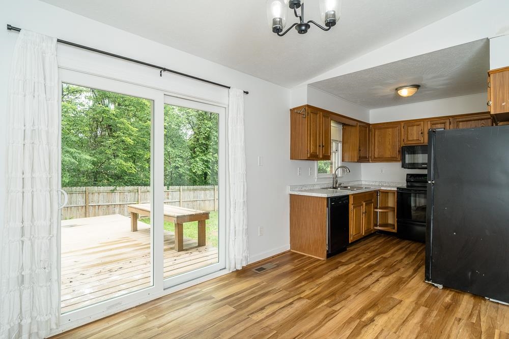 1014 PAUL ST, HARRISONBURG, Virginia 22802, 3 Bedrooms Bedrooms, ,2 BathroomsBathrooms,Residential,1014 PAUL ST,665162 MLS # 665162