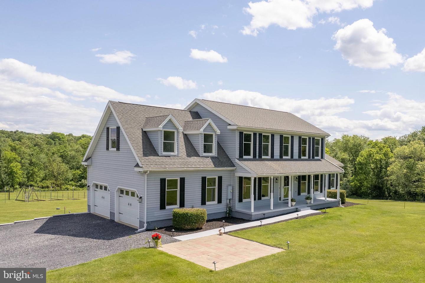 442 FROG HOLLOW RD, WINCHESTER, Virginia 22603, 4 Bedrooms Bedrooms, 13 Rooms Rooms,2 BathroomsBathrooms,Residential,For sale,442 FROG HOLLOW RD,VAFV2033448 MLS # VAFV2033448