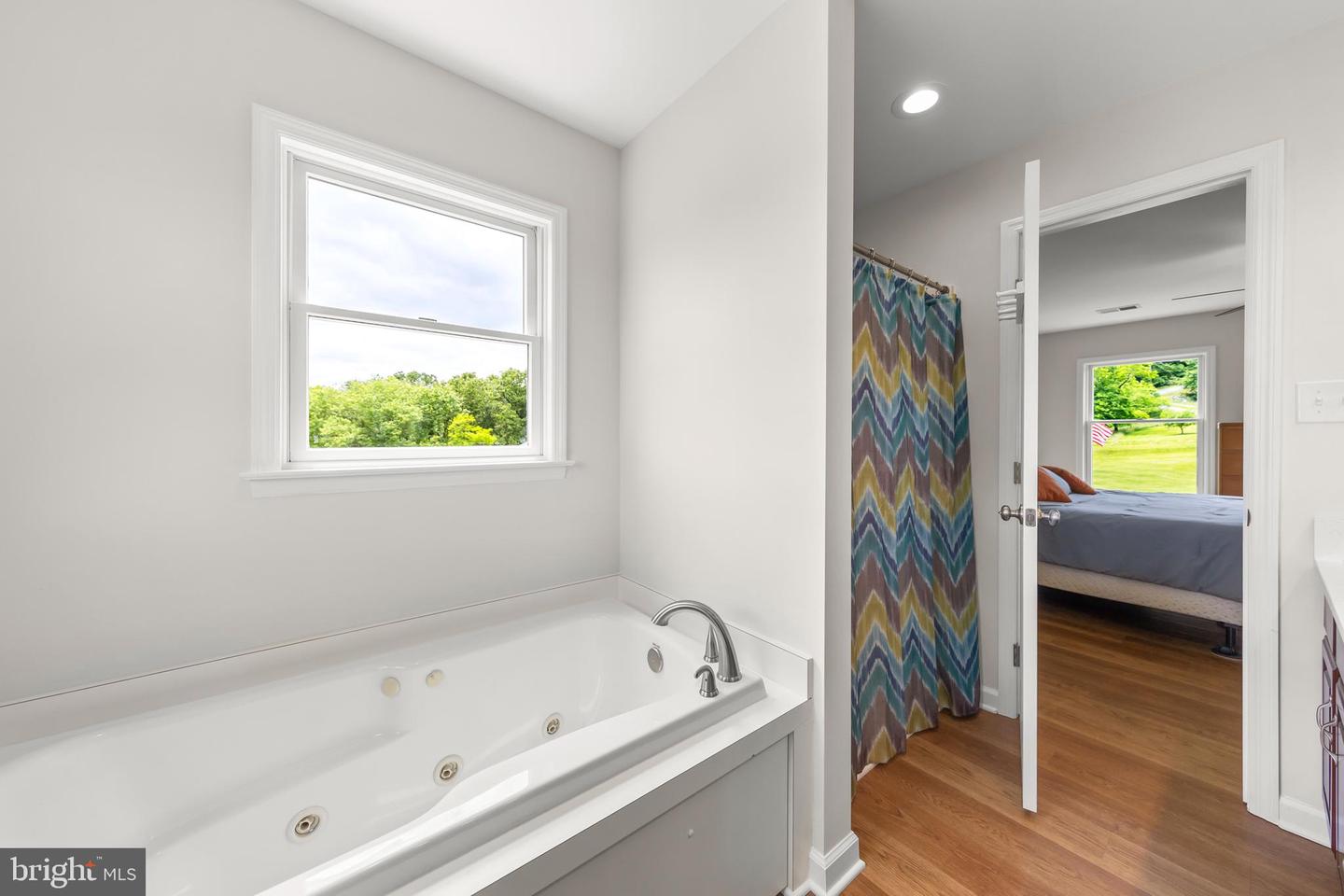 442 FROG HOLLOW RD, WINCHESTER, Virginia 22603, 4 Bedrooms Bedrooms, 13 Rooms Rooms,2 BathroomsBathrooms,Residential,For sale,442 FROG HOLLOW RD,VAFV2033448 MLS # VAFV2033448