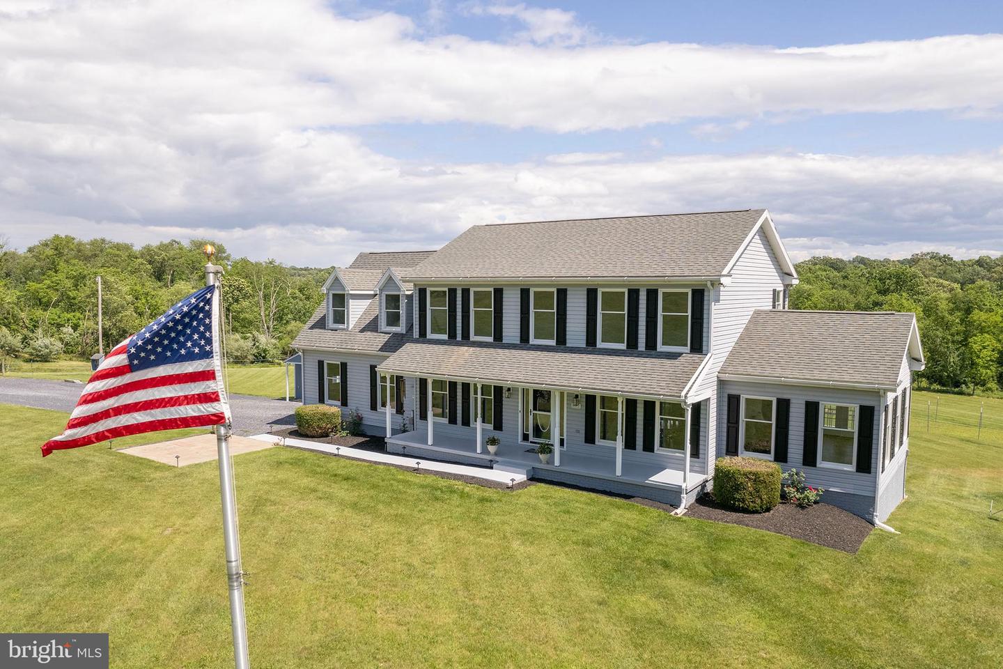 442 FROG HOLLOW RD, WINCHESTER, Virginia 22603, 4 Bedrooms Bedrooms, 13 Rooms Rooms,2 BathroomsBathrooms,Residential,For sale,442 FROG HOLLOW RD,VAFV2033448 MLS # VAFV2033448