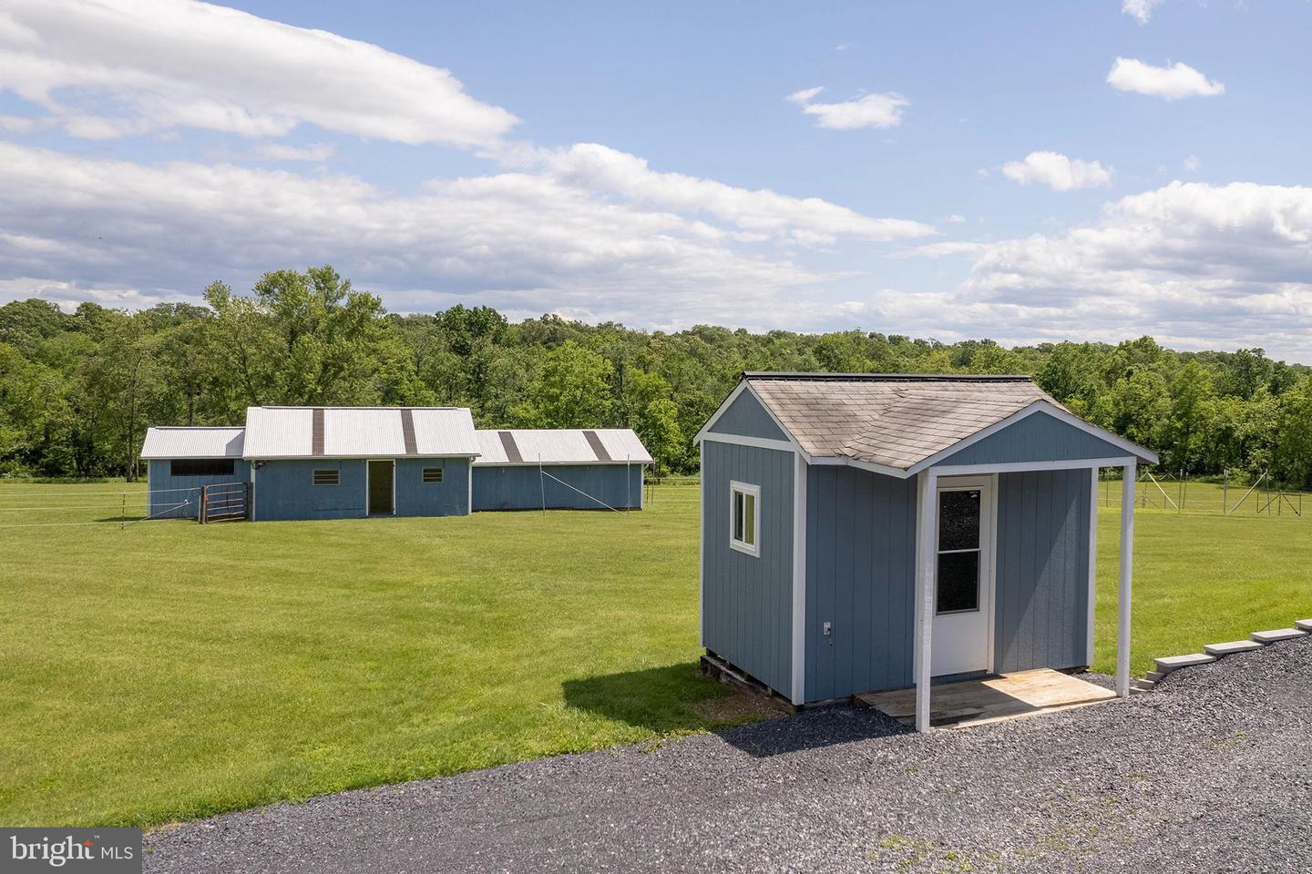 442 FROG HOLLOW RD, WINCHESTER, Virginia 22603, 4 Bedrooms Bedrooms, 13 Rooms Rooms,2 BathroomsBathrooms,Residential,For sale,442 FROG HOLLOW RD,VAFV2033448 MLS # VAFV2033448