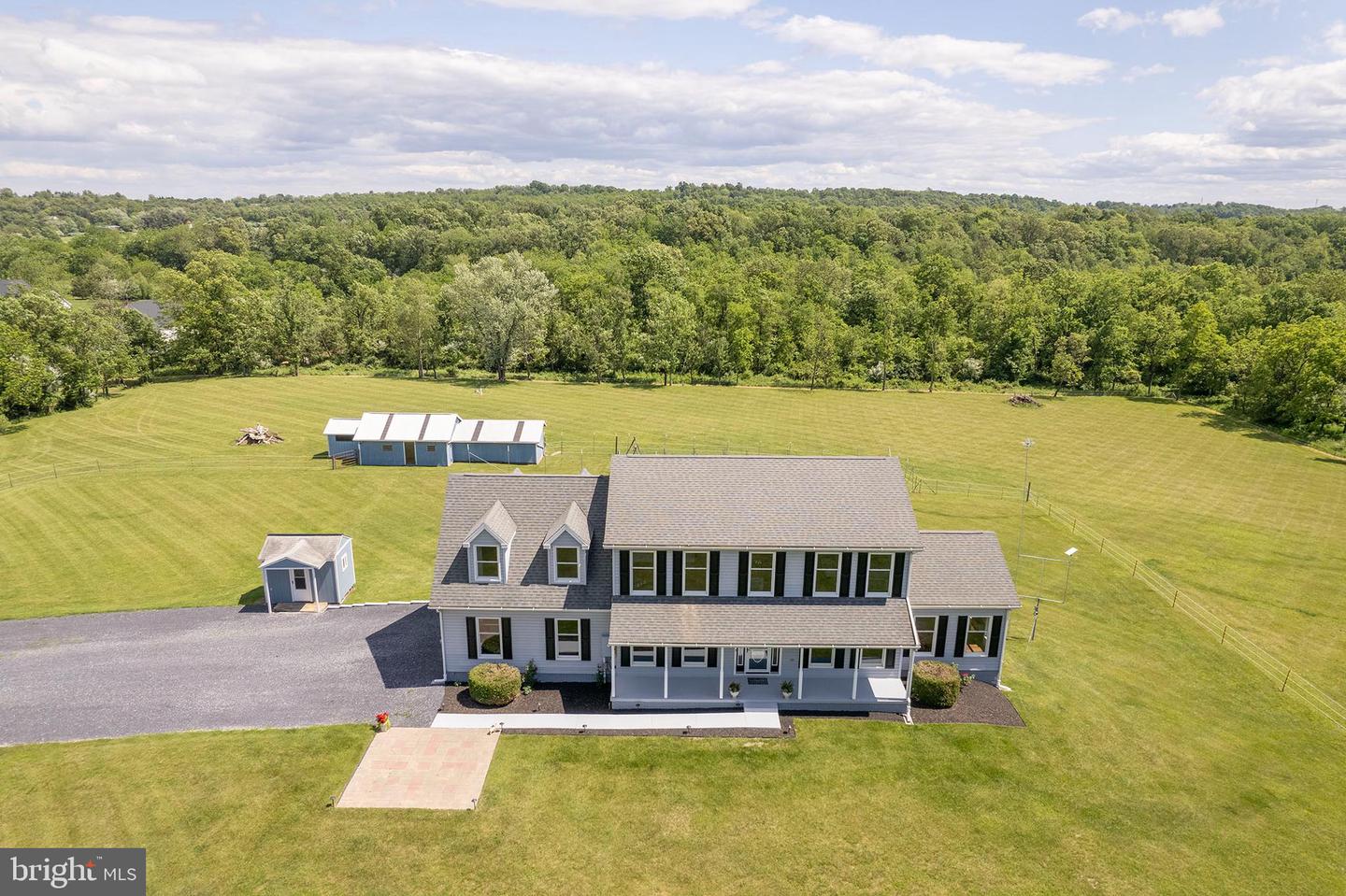 442 FROG HOLLOW RD, WINCHESTER, Virginia 22603, 4 Bedrooms Bedrooms, 13 Rooms Rooms,2 BathroomsBathrooms,Residential,For sale,442 FROG HOLLOW RD,VAFV2033448 MLS # VAFV2033448