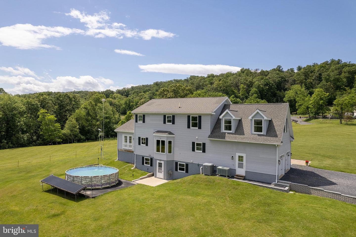 442 FROG HOLLOW RD, WINCHESTER, Virginia 22603, 4 Bedrooms Bedrooms, 13 Rooms Rooms,2 BathroomsBathrooms,Residential,For sale,442 FROG HOLLOW RD,VAFV2033448 MLS # VAFV2033448