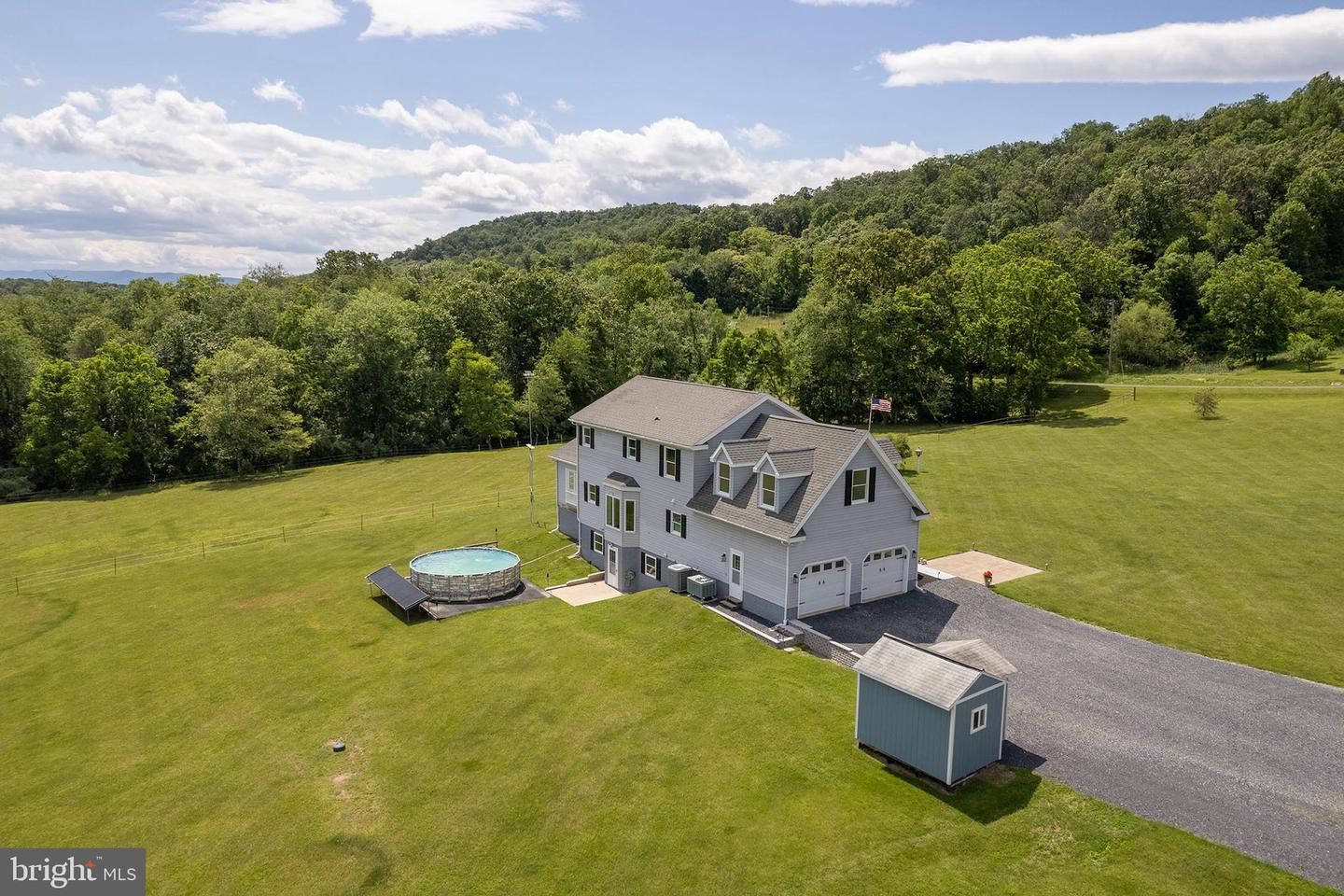 442 FROG HOLLOW RD, WINCHESTER, Virginia 22603, 4 Bedrooms Bedrooms, 13 Rooms Rooms,2 BathroomsBathrooms,Residential,For sale,442 FROG HOLLOW RD,VAFV2033448 MLS # VAFV2033448