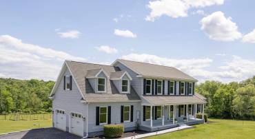 442 FROG HOLLOW RD, WINCHESTER, Virginia 22603, 4 Bedrooms Bedrooms, 13 Rooms Rooms,2 BathroomsBathrooms,Residential,For sale,442 FROG HOLLOW RD,VAFV2033448 MLS # VAFV2033448