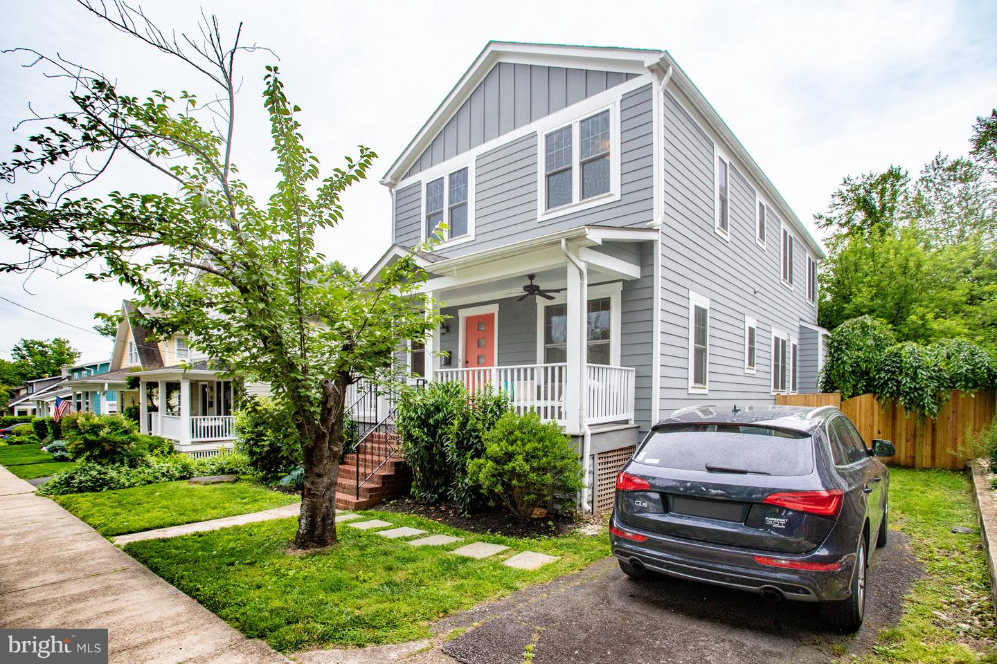 22 W DEL RAY AVE, ALEXANDRIA, Virginia 22301, 4 Bedrooms Bedrooms, ,3 BathroomsBathrooms,Residential,For sale,22 W DEL RAY AVE,VAAX2044212 MLS # VAAX2044212