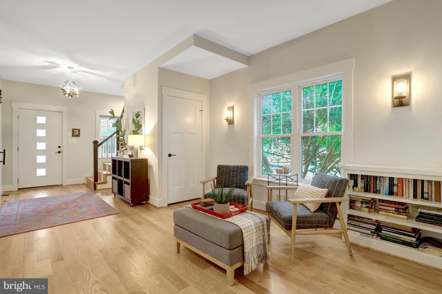 22 W DEL RAY AVE, ALEXANDRIA, Virginia 22301, 4 Bedrooms Bedrooms, ,3 BathroomsBathrooms,Residential,For sale,22 W DEL RAY AVE,VAAX2044212 MLS # VAAX2044212