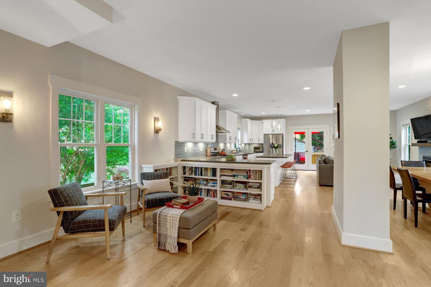22 W DEL RAY AVE, ALEXANDRIA, Virginia 22301, 4 Bedrooms Bedrooms, ,3 BathroomsBathrooms,Residential,For sale,22 W DEL RAY AVE,VAAX2044212 MLS # VAAX2044212