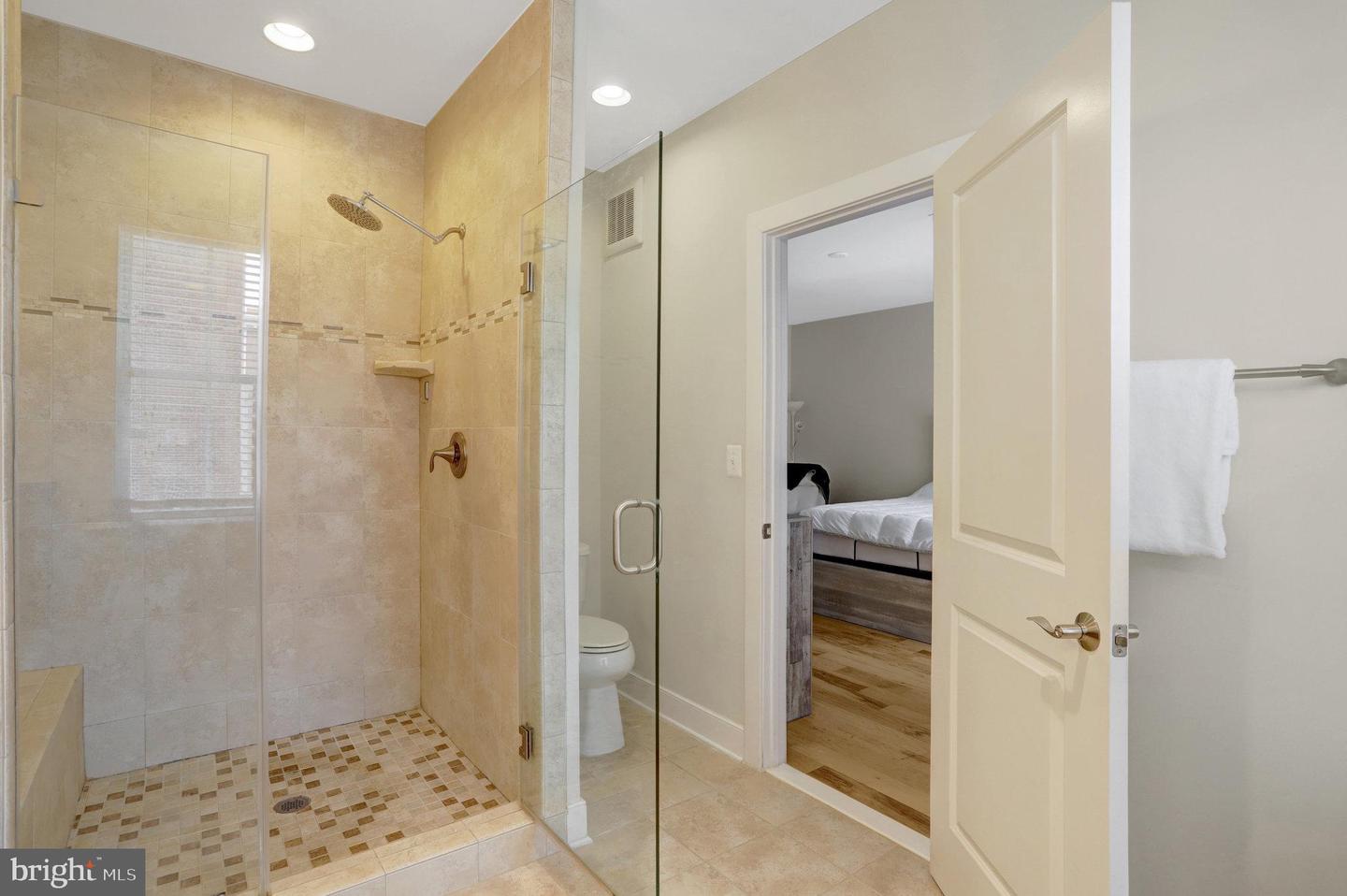 2205 RICHMOND HWY #101, ALEXANDRIA, Virginia 22301, 3 Bedrooms Bedrooms, ,2 BathroomsBathrooms,Residential,For sale,2205 RICHMOND HWY #101,VAAX2044232 MLS # VAAX2044232