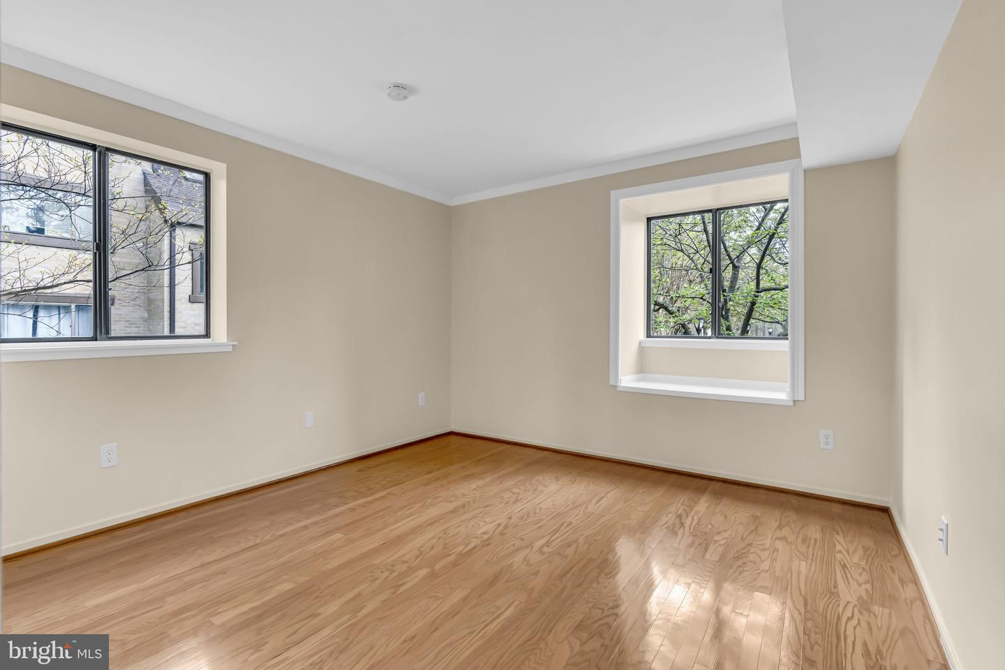 1665 PARKCREST CIR #5C/201, RESTON, Virginia 20190, 2 Bedrooms Bedrooms, ,1 BathroomBathrooms,Residential,For sale,1665 PARKCREST CIR #5C/201,VAFX2235322 MLS # VAFX2235322