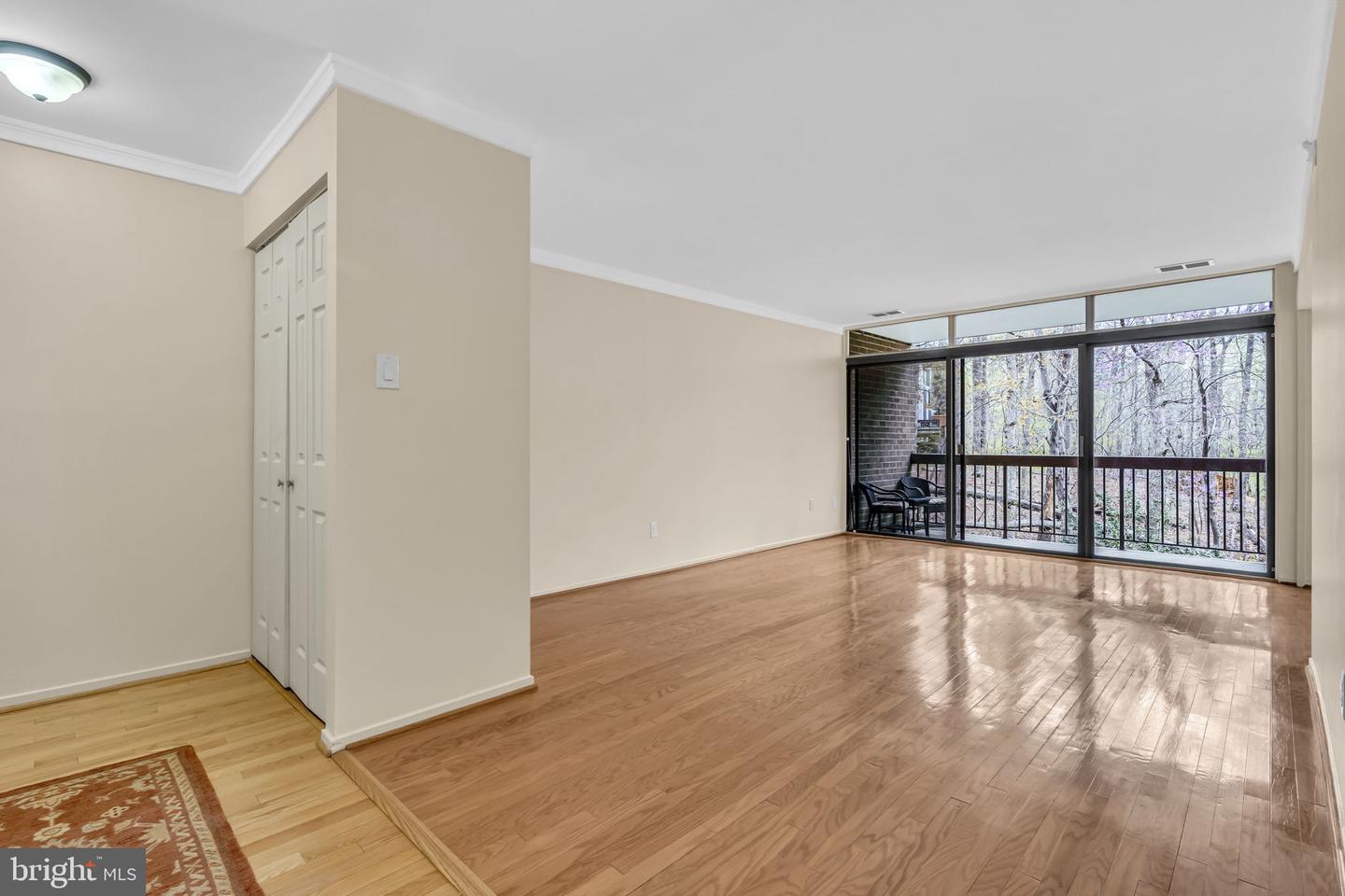 1665 PARKCREST CIR #5C/201, RESTON, Virginia 20190, 2 Bedrooms Bedrooms, ,1 BathroomBathrooms,Residential,For sale,1665 PARKCREST CIR #5C/201,VAFX2235322 MLS # VAFX2235322