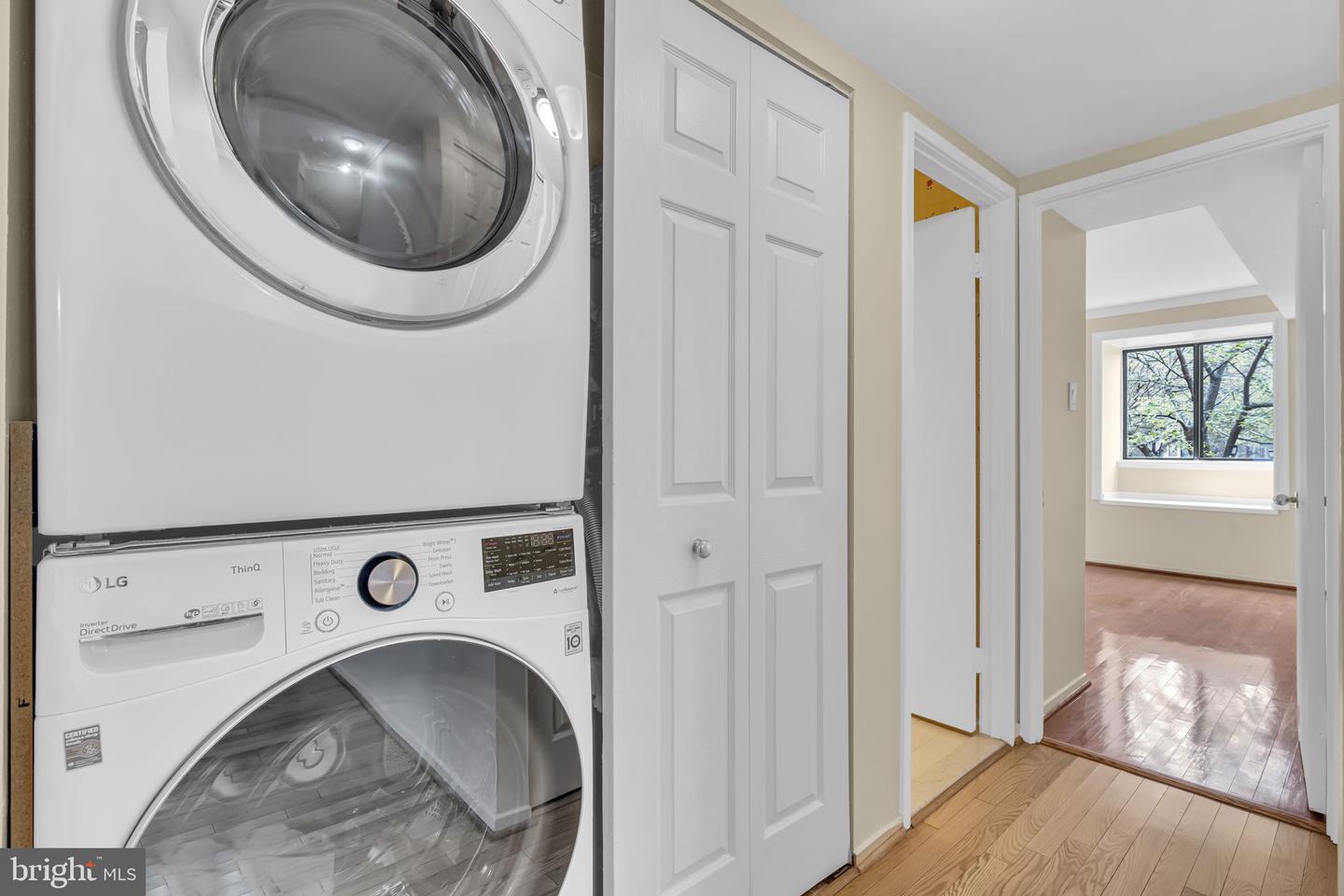 1665 PARKCREST CIR #5C/201, RESTON, Virginia 20190, 2 Bedrooms Bedrooms, ,1 BathroomBathrooms,Residential,For sale,1665 PARKCREST CIR #5C/201,VAFX2235322 MLS # VAFX2235322