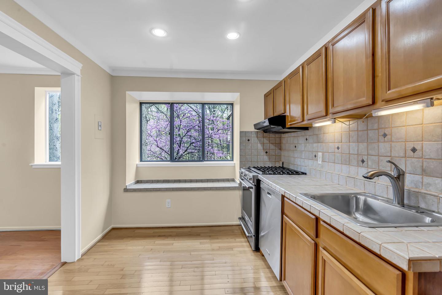 1665 PARKCREST CIR #5C/201, RESTON, Virginia 20190, 2 Bedrooms Bedrooms, ,1 BathroomBathrooms,Residential,For sale,1665 PARKCREST CIR #5C/201,VAFX2235322 MLS # VAFX2235322