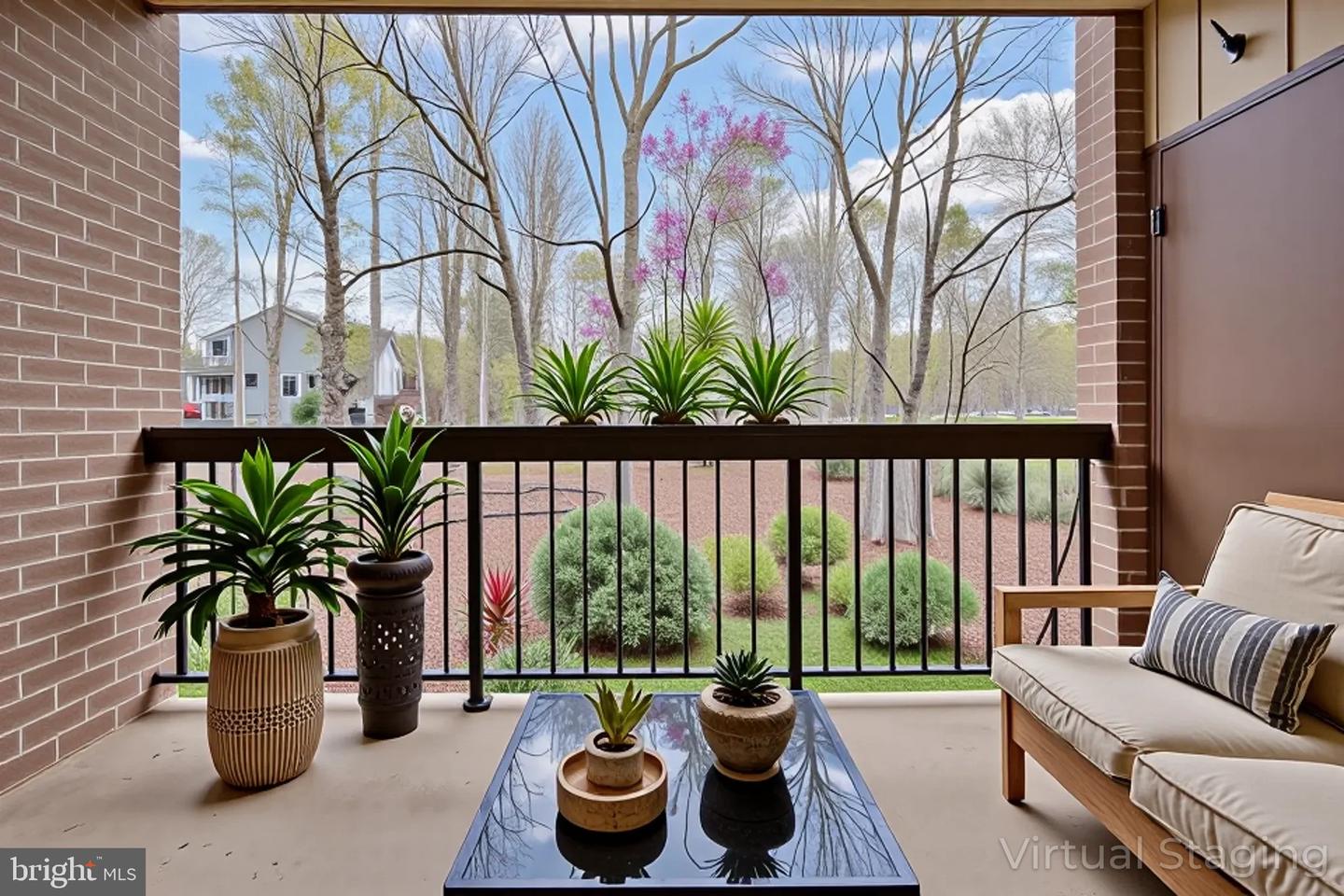 1665 PARKCREST CIR #5C/201, RESTON, Virginia 20190, 2 Bedrooms Bedrooms, ,1 BathroomBathrooms,Residential,For sale,1665 PARKCREST CIR #5C/201,VAFX2235322 MLS # VAFX2235322