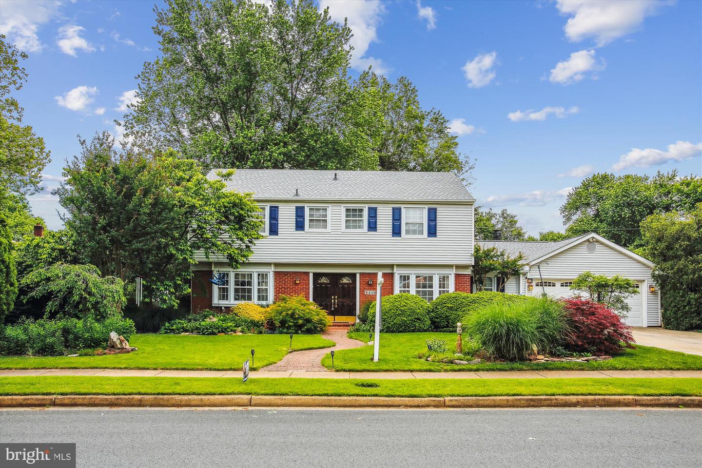 4129 MEADOW HILL LN, FAIRFAX, Virginia 22033, 4 Bedrooms Bedrooms, ,2 BathroomsBathrooms,Residential,For sale,4129 MEADOW HILL LN,VAFX2236748 MLS # VAFX2236748
