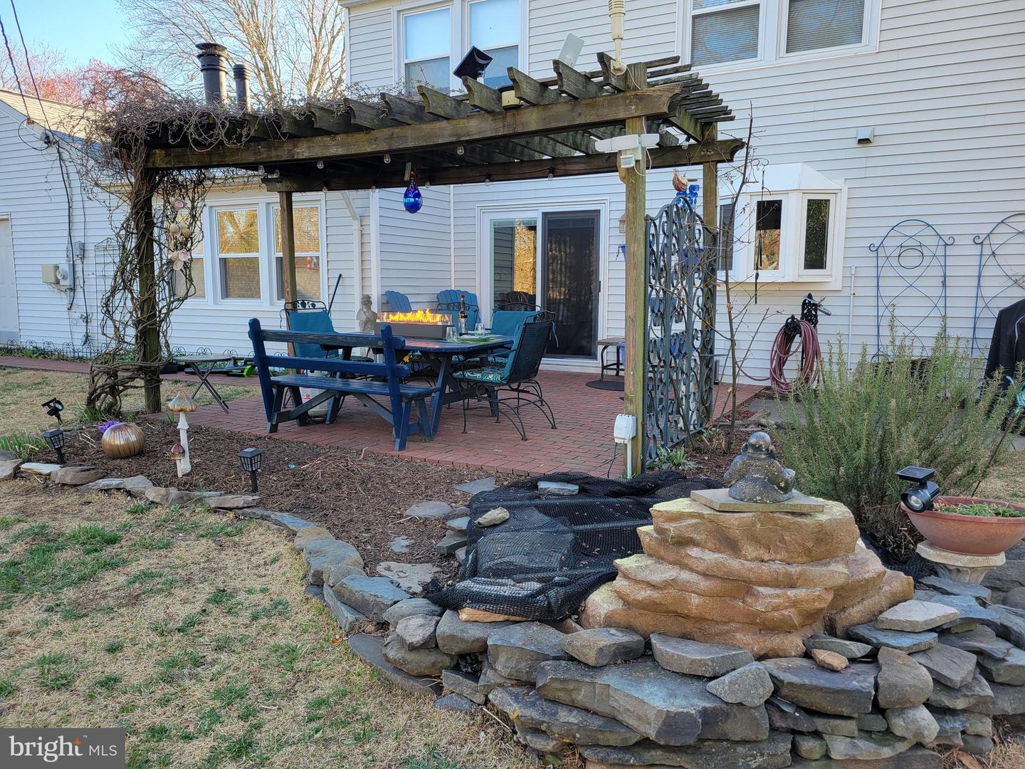 4129 MEADOW HILL LN, FAIRFAX, Virginia 22033, 4 Bedrooms Bedrooms, ,2 BathroomsBathrooms,Residential,For sale,4129 MEADOW HILL LN,VAFX2236748 MLS # VAFX2236748