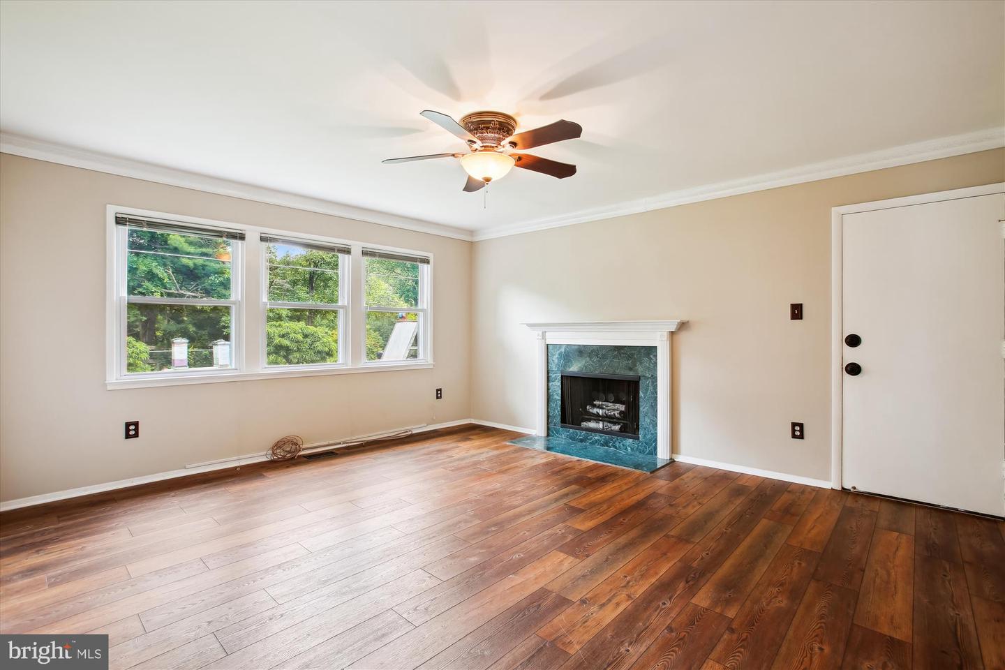 4129 MEADOW HILL LN, FAIRFAX, Virginia 22033, 4 Bedrooms Bedrooms, ,2 BathroomsBathrooms,Residential,For sale,4129 MEADOW HILL LN,VAFX2236748 MLS # VAFX2236748