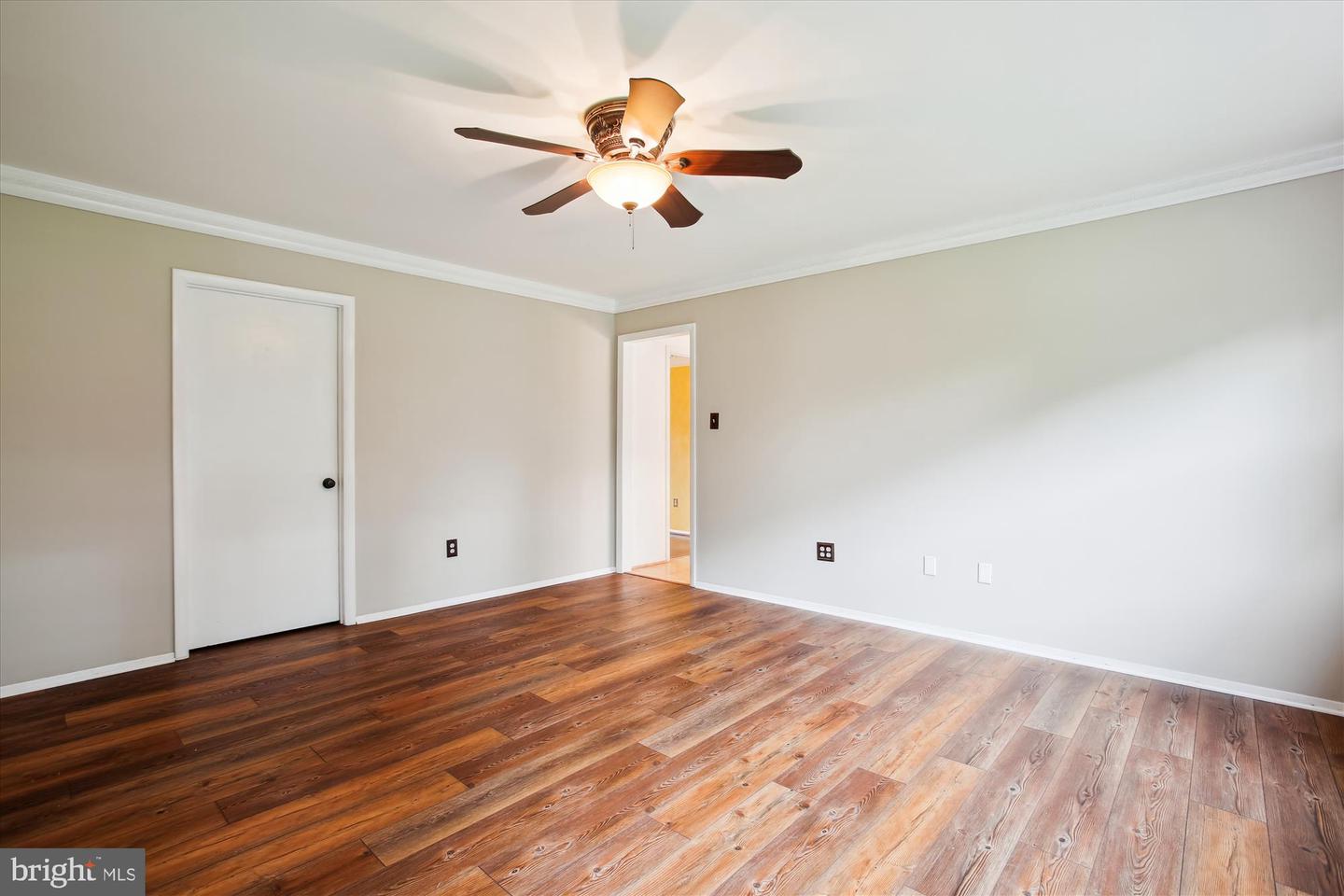 4129 MEADOW HILL LN, FAIRFAX, Virginia 22033, 4 Bedrooms Bedrooms, ,2 BathroomsBathrooms,Residential,For sale,4129 MEADOW HILL LN,VAFX2236748 MLS # VAFX2236748