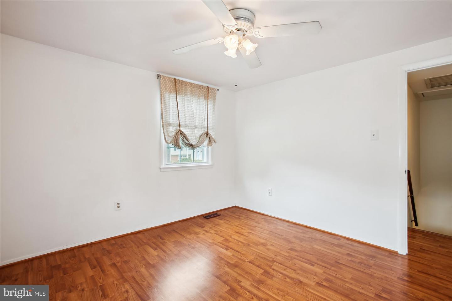 4129 MEADOW HILL LN, FAIRFAX, Virginia 22033, 4 Bedrooms Bedrooms, ,2 BathroomsBathrooms,Residential,For sale,4129 MEADOW HILL LN,VAFX2236748 MLS # VAFX2236748