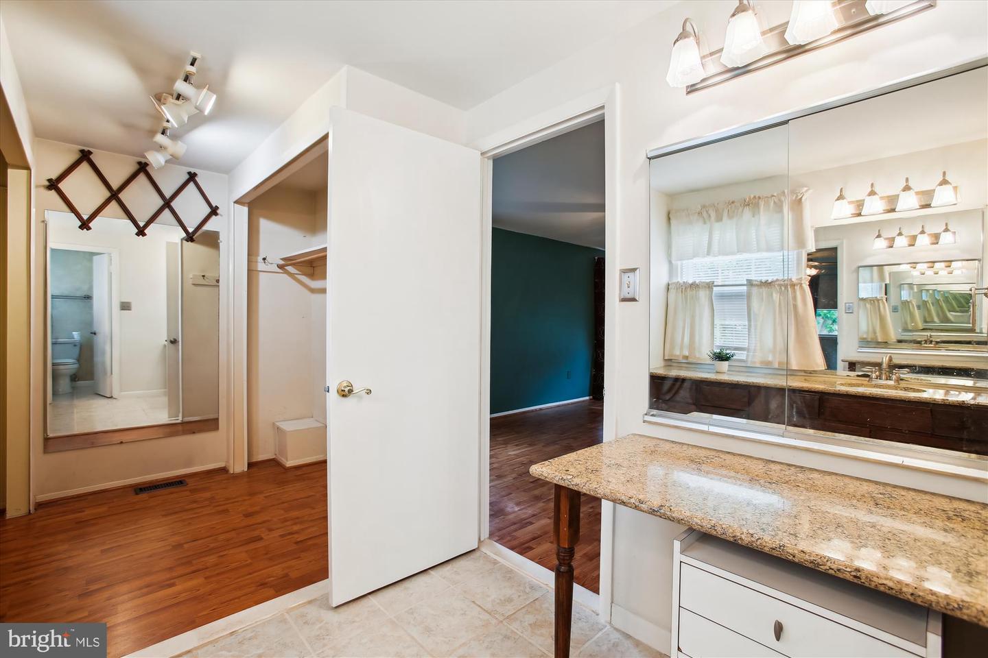 4129 MEADOW HILL LN, FAIRFAX, Virginia 22033, 4 Bedrooms Bedrooms, ,2 BathroomsBathrooms,Residential,For sale,4129 MEADOW HILL LN,VAFX2236748 MLS # VAFX2236748