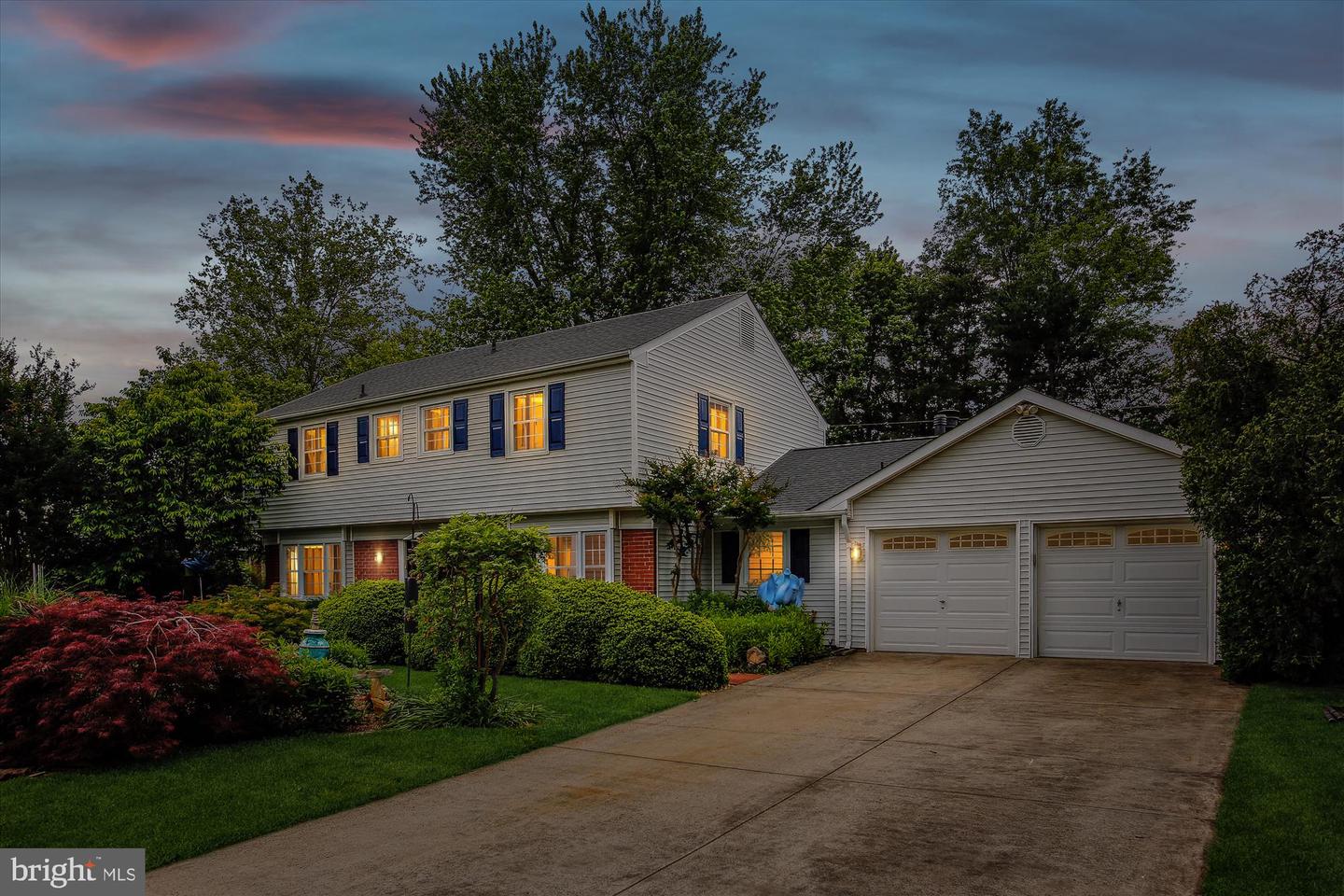 4129 MEADOW HILL LN, FAIRFAX, Virginia 22033, 4 Bedrooms Bedrooms, ,2 BathroomsBathrooms,Residential,For sale,4129 MEADOW HILL LN,VAFX2236748 MLS # VAFX2236748