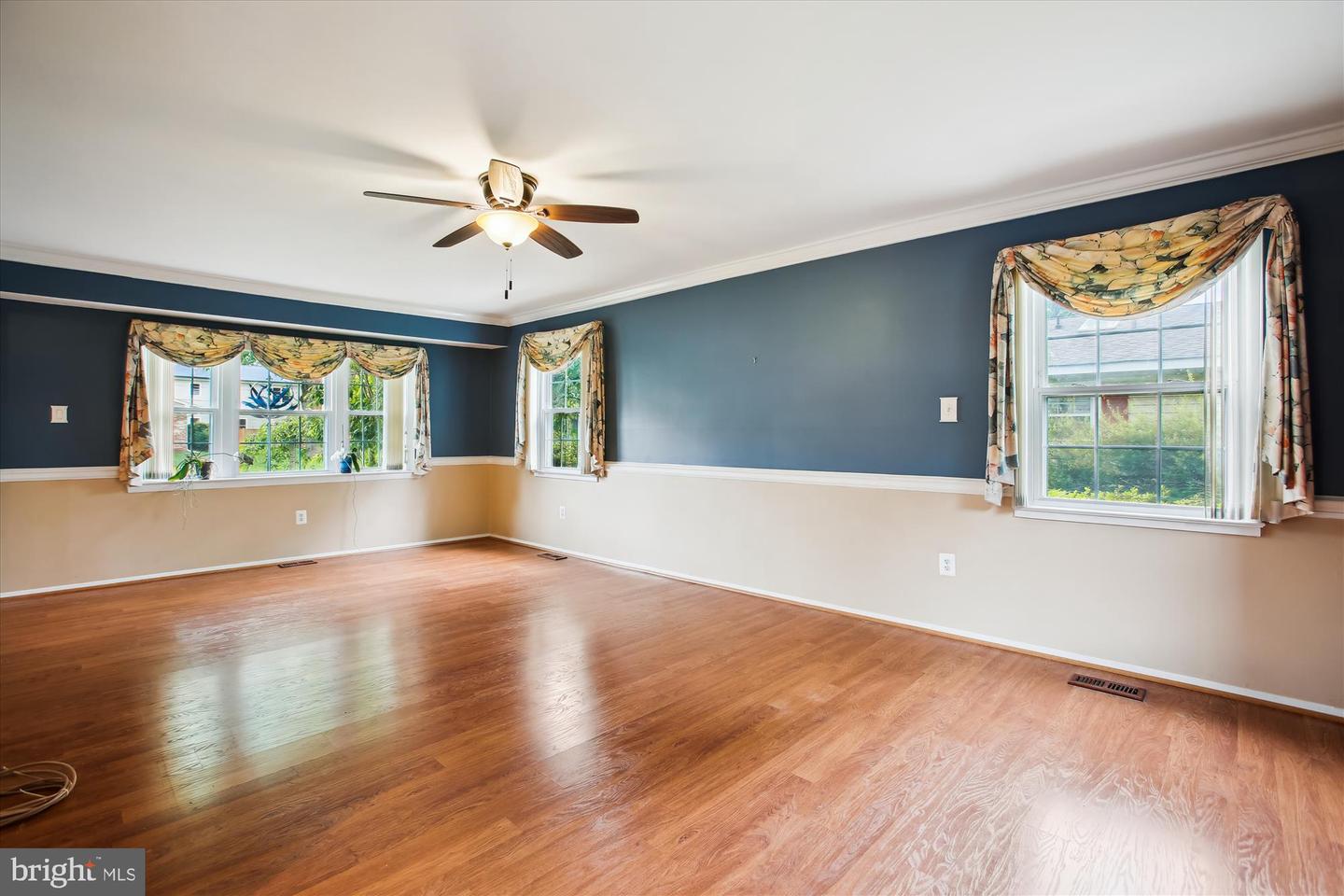 4129 MEADOW HILL LN, FAIRFAX, Virginia 22033, 4 Bedrooms Bedrooms, ,2 BathroomsBathrooms,Residential,For sale,4129 MEADOW HILL LN,VAFX2236748 MLS # VAFX2236748