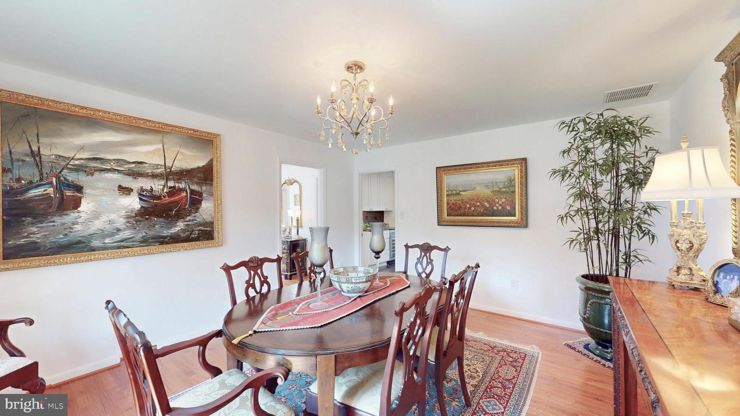 317 SPRINGVALE RD, GREAT FALLS, Virginia 22066, 5 Bedrooms Bedrooms, ,3 BathroomsBathrooms,Residential,For sale,317 SPRINGVALE RD,VAFX2236922 MLS # VAFX2236922